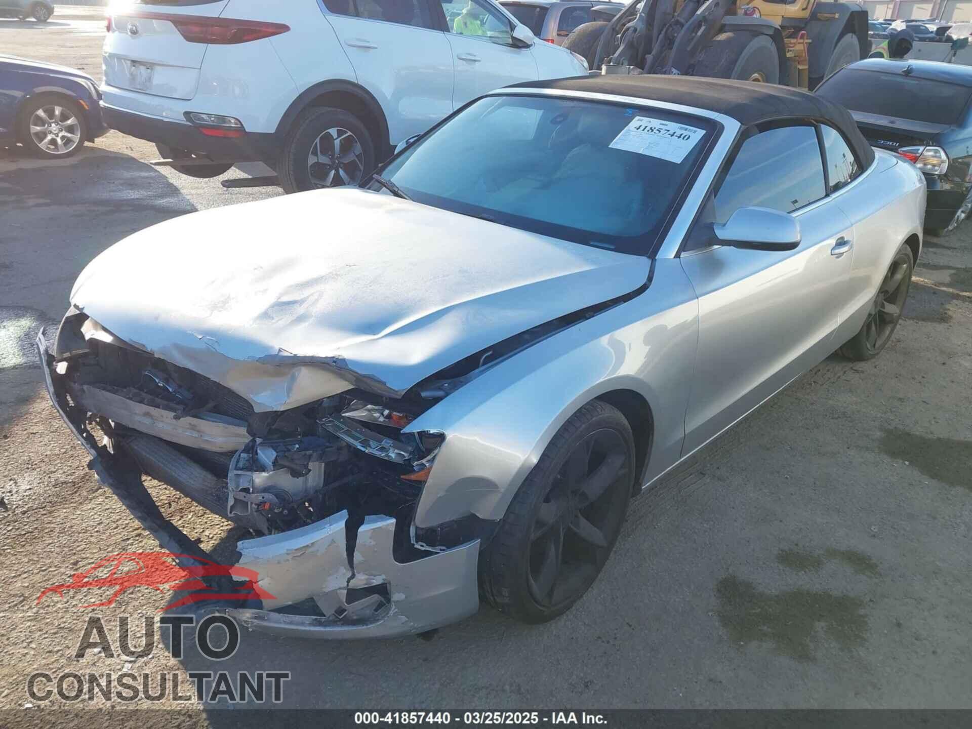 AUDI A5 2012 - WAUJFAFH3CN000875