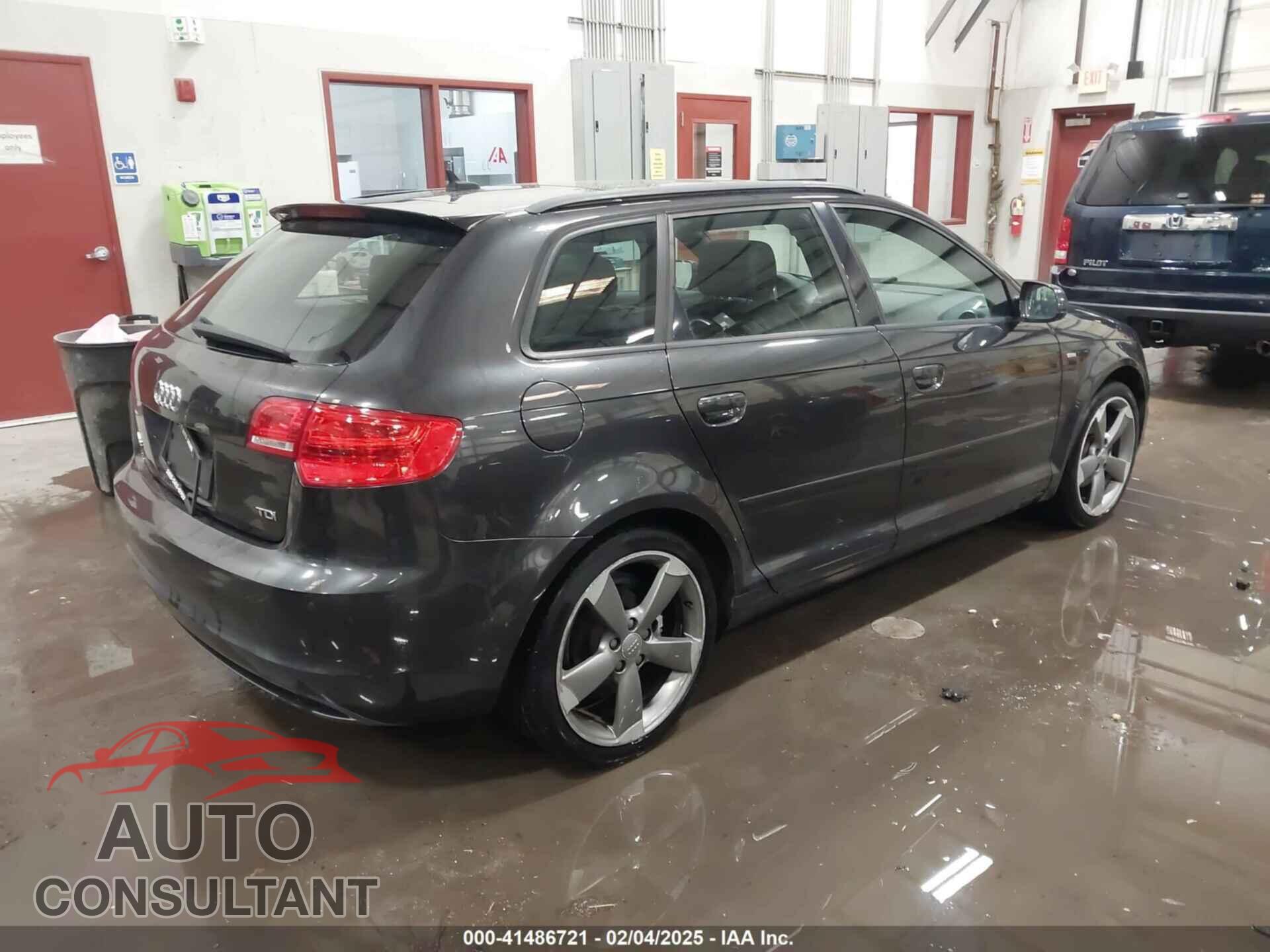 AUDI A3 2012 - WAUKJBFM9CA092152
