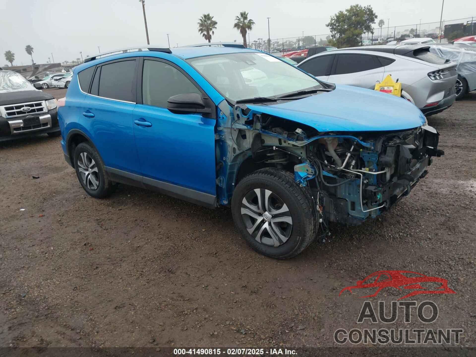 TOYOTA RAV4 2017 - JTMZFREV8HD102181