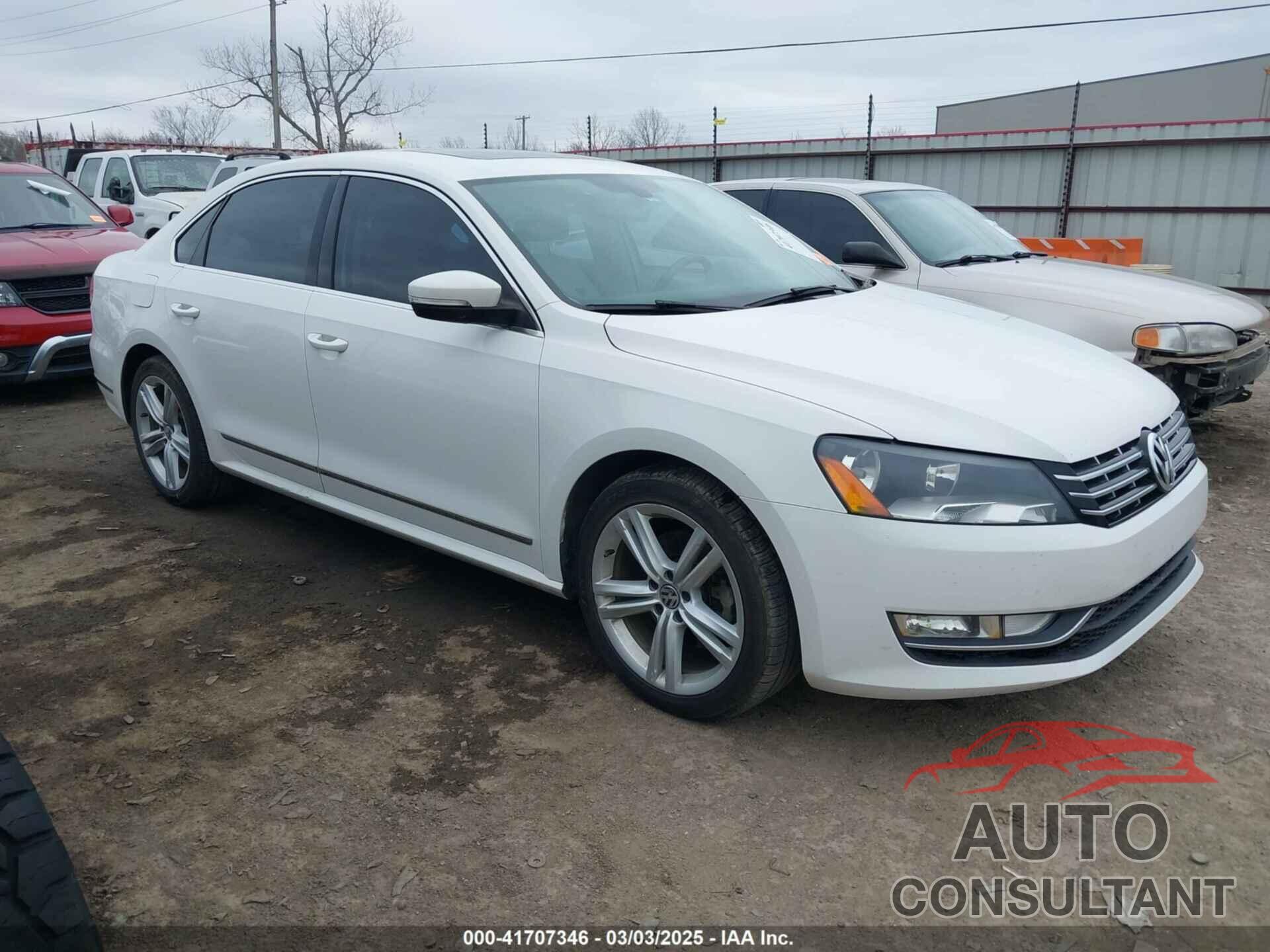 VOLKSWAGEN PASSAT 2013 - 1VWBN7A34DC075197