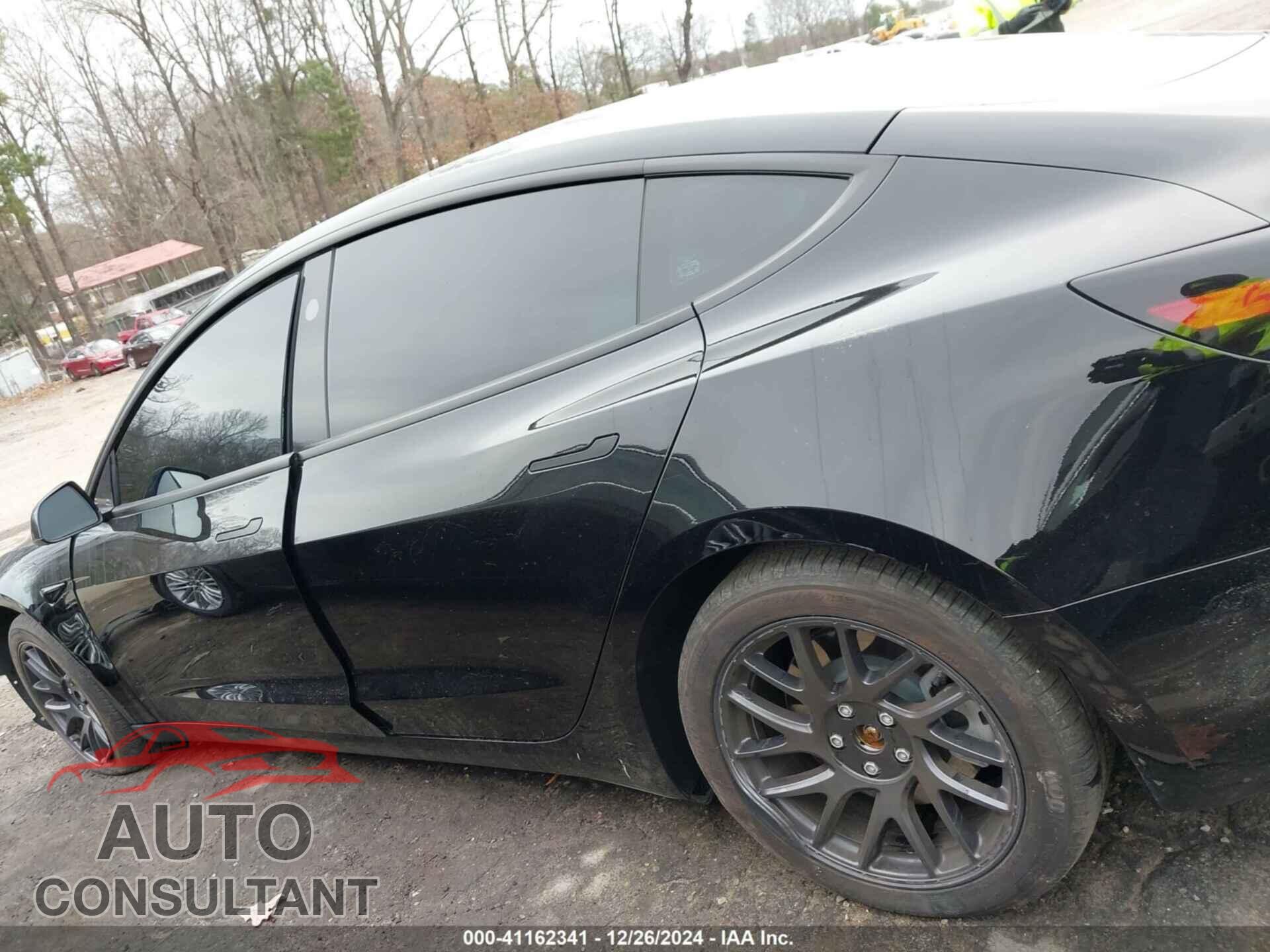 TESLA MODEL 3 2024 - 5YJ3E1EA8RF732543