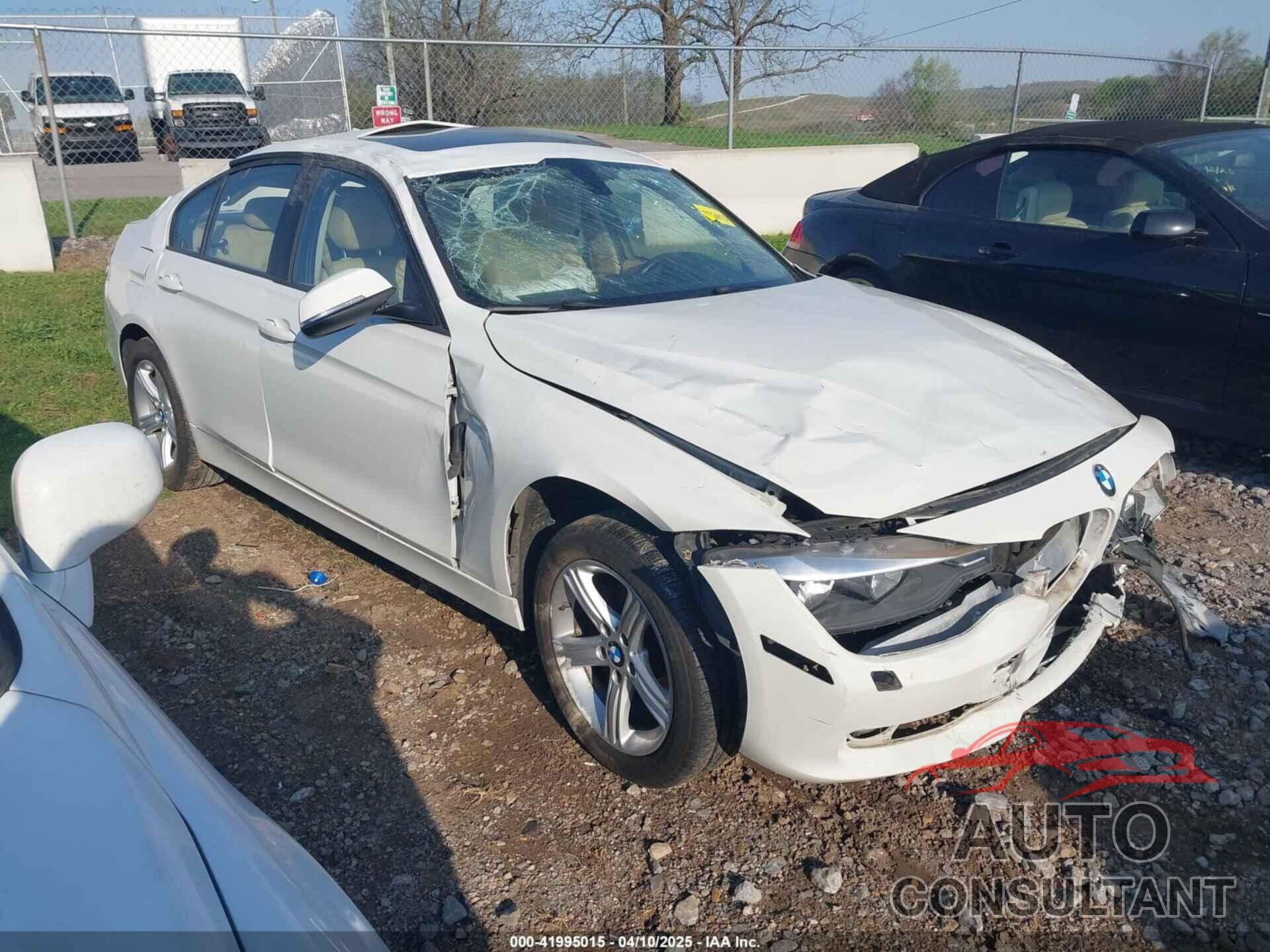 BMW 328I 2013 - WBA3B5G5XDNS00928
