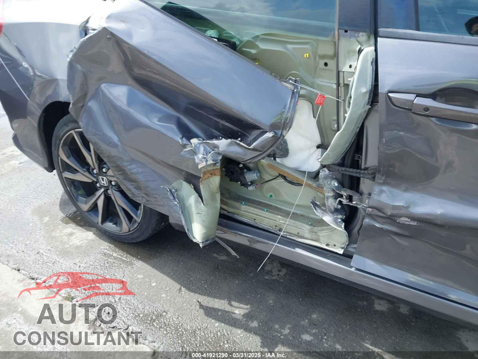 HONDA CIVIC 2019 - 2HGFC2F80KH546677
