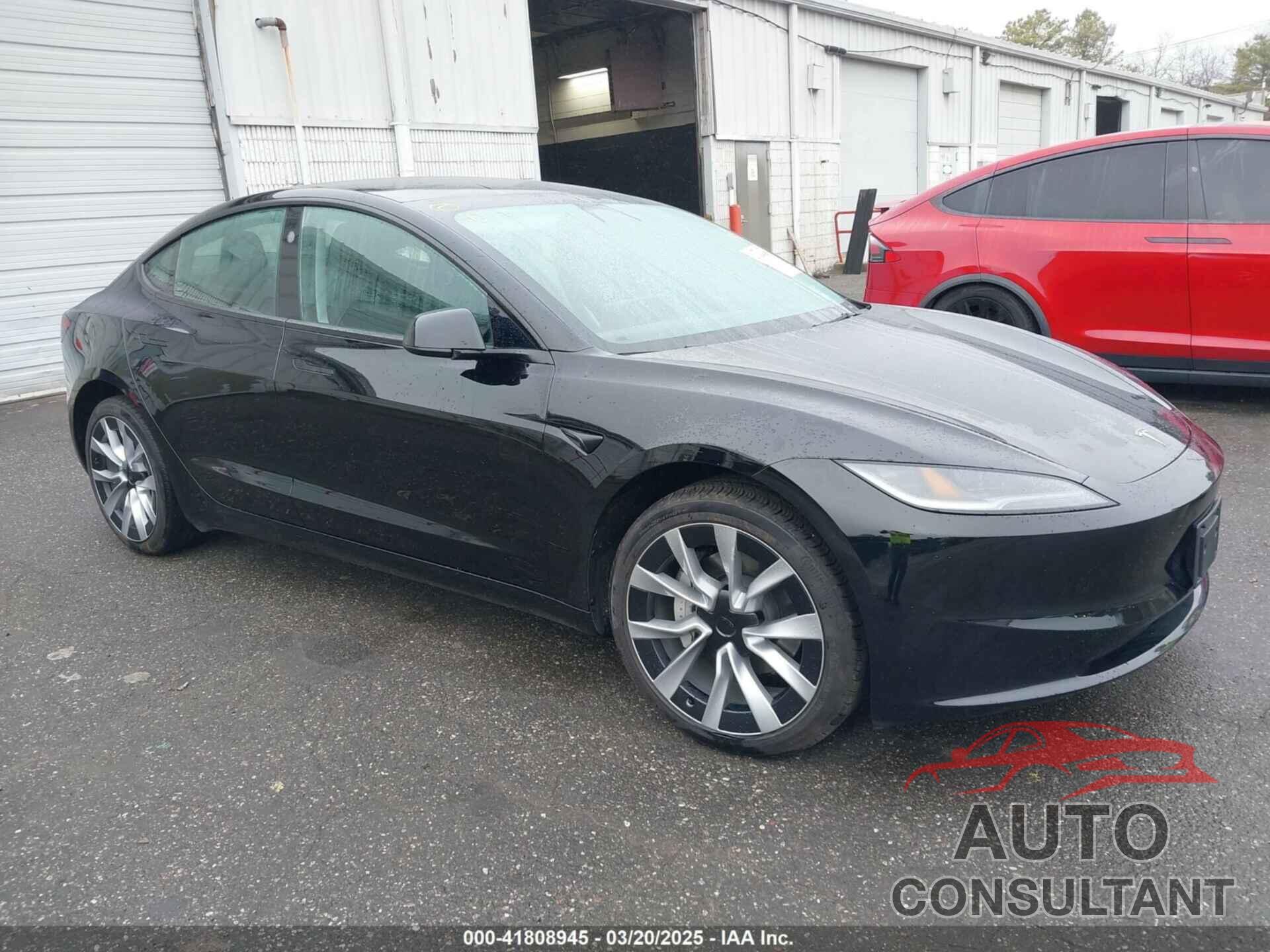 TESLA MODEL 3 2024 - 5YJ3E1EBXRF768758
