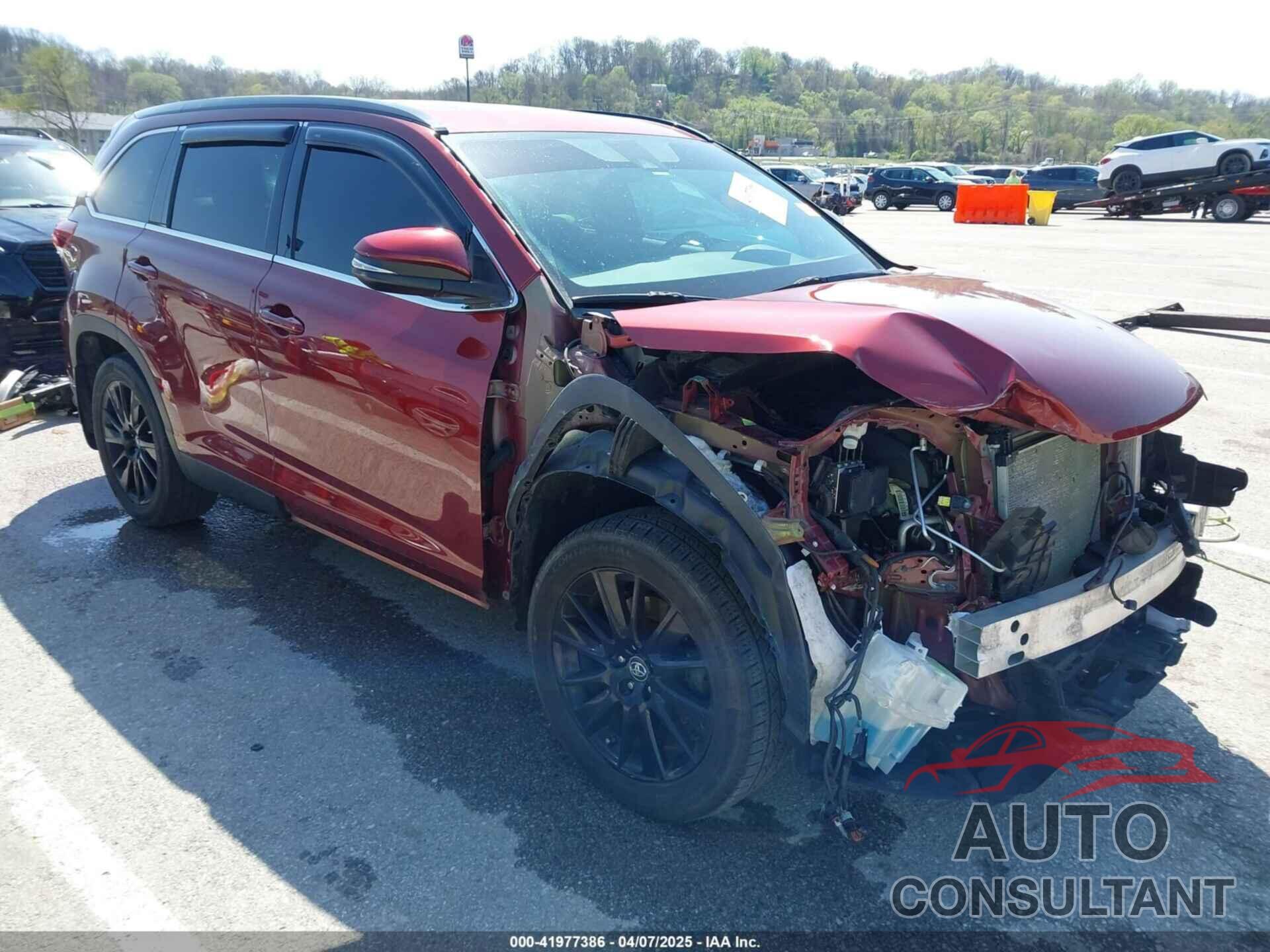 TOYOTA HIGHLANDER 2019 - 5TDJZRFH1KS610064