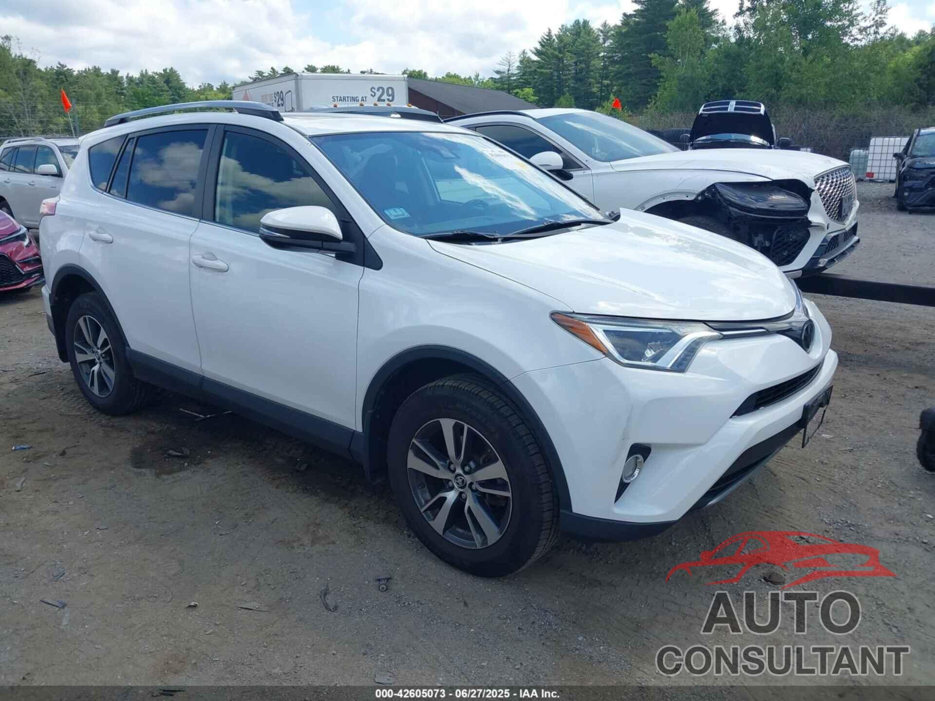 TOYOTA RAV4 2018 - JTMRFREV2JJ744970