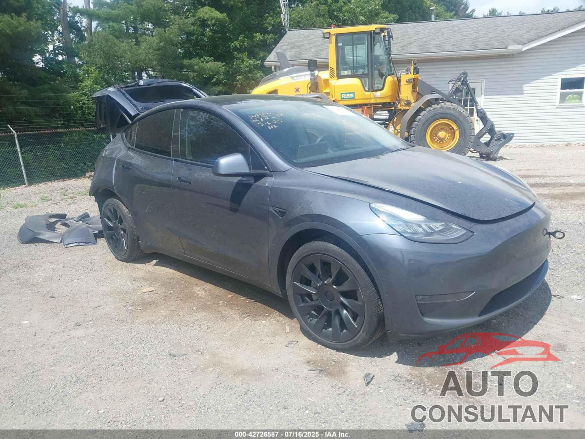TESLA MODEL Y 2020 - 5YJYGDEEXLF051361