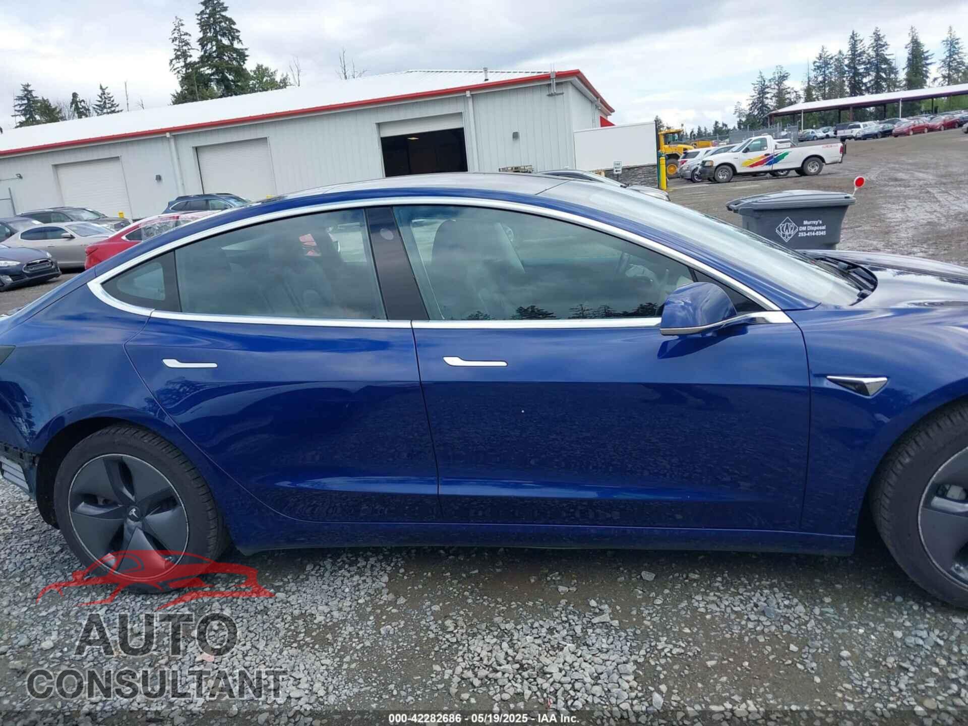 TESLA MODEL 3 2018 - 5YJ3E1EB7JF120234