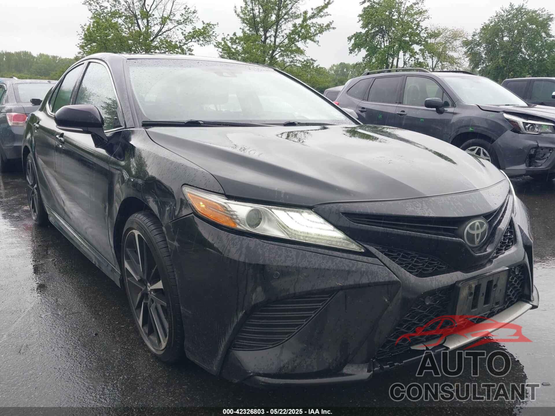 TOYOTA CAMRY 2018 - 4T1B61HK2JU042257