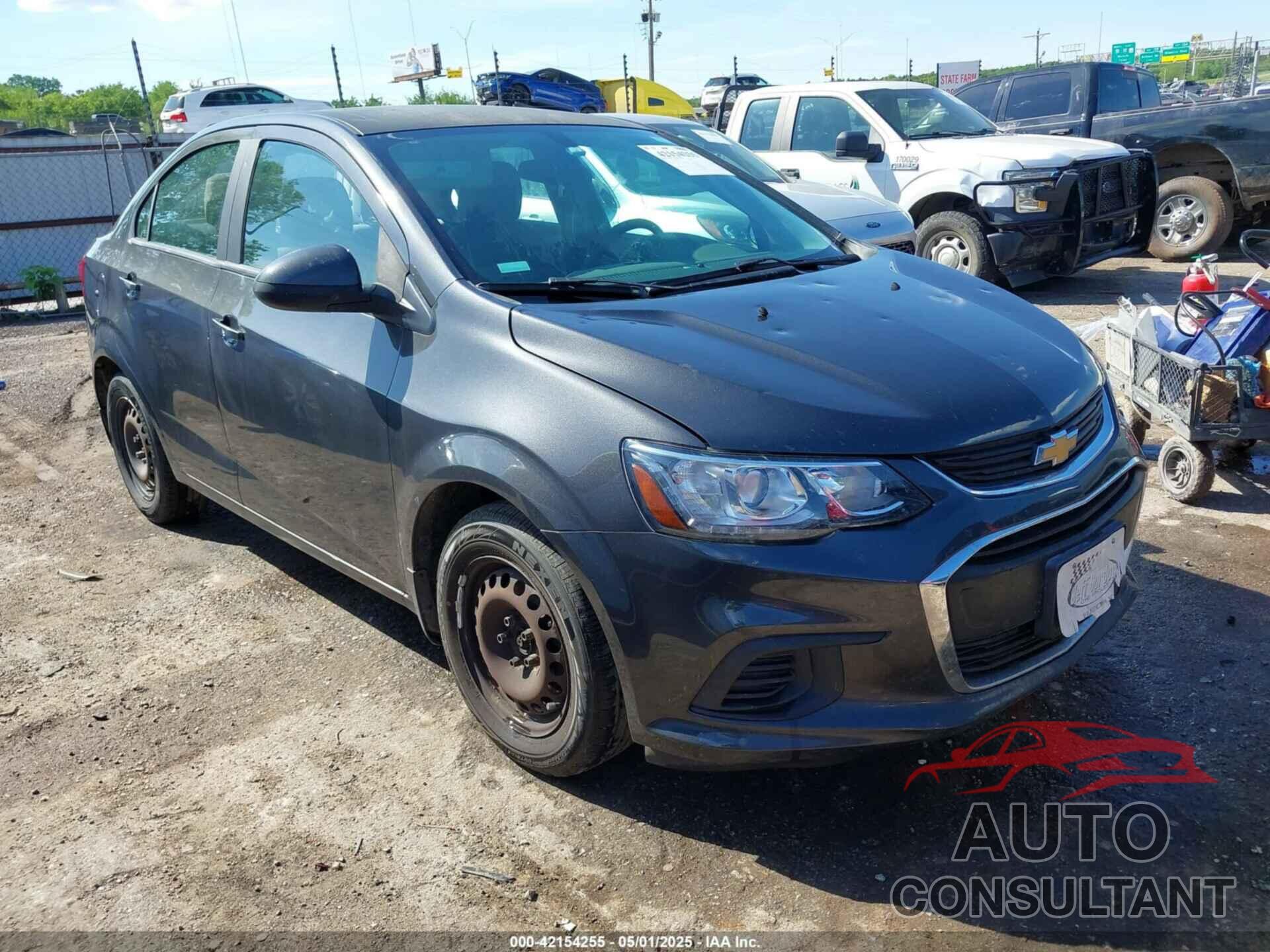 CHEVROLET SONIC 2017 - 1G1JB5SH1H4112009