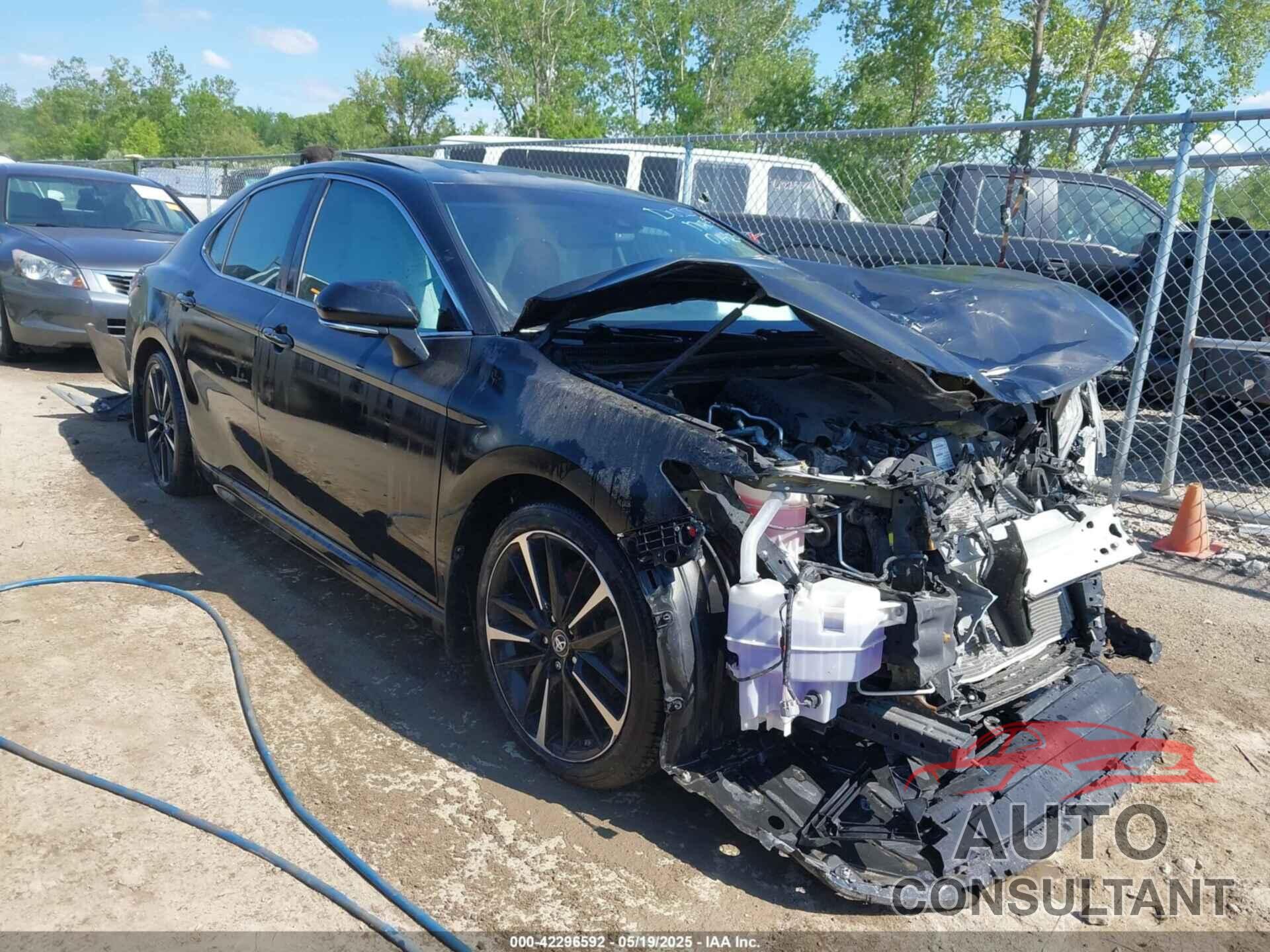 TOYOTA CAMRY 2018 - 4T1BZ1HK2JU014126