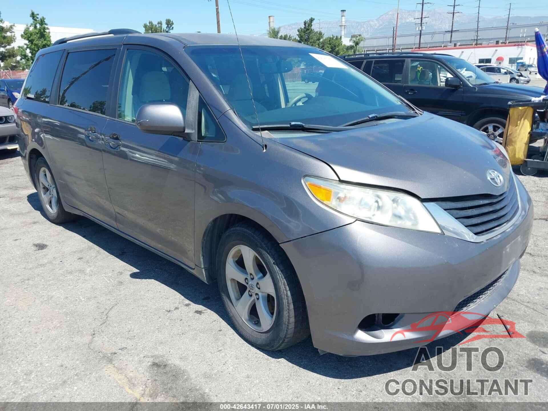 TOYOTA SIENNA 2011 - 5TDKK3DC4BS056872