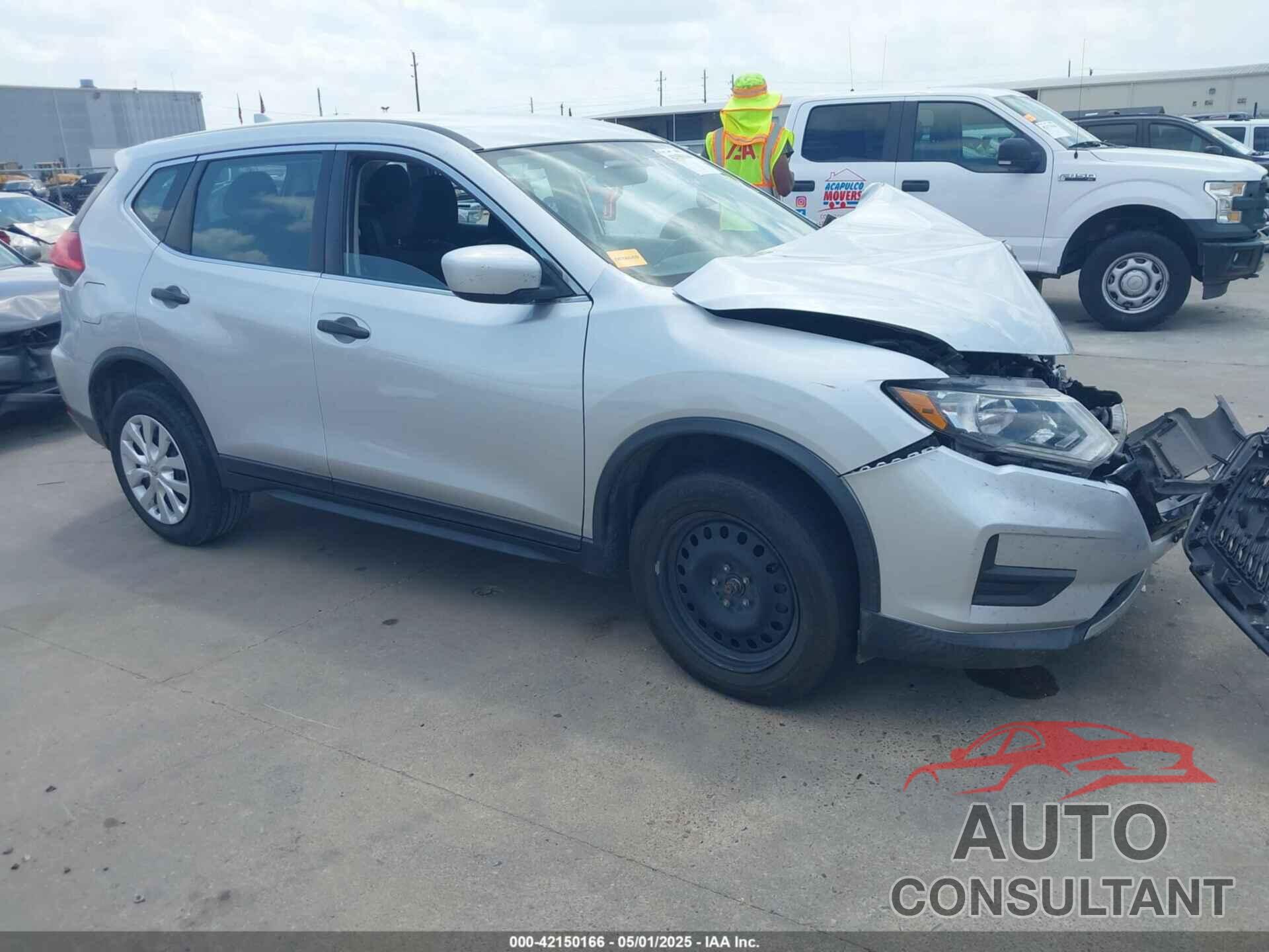 NISSAN ROGUE 2017 - KNMAT2MV2HP538019