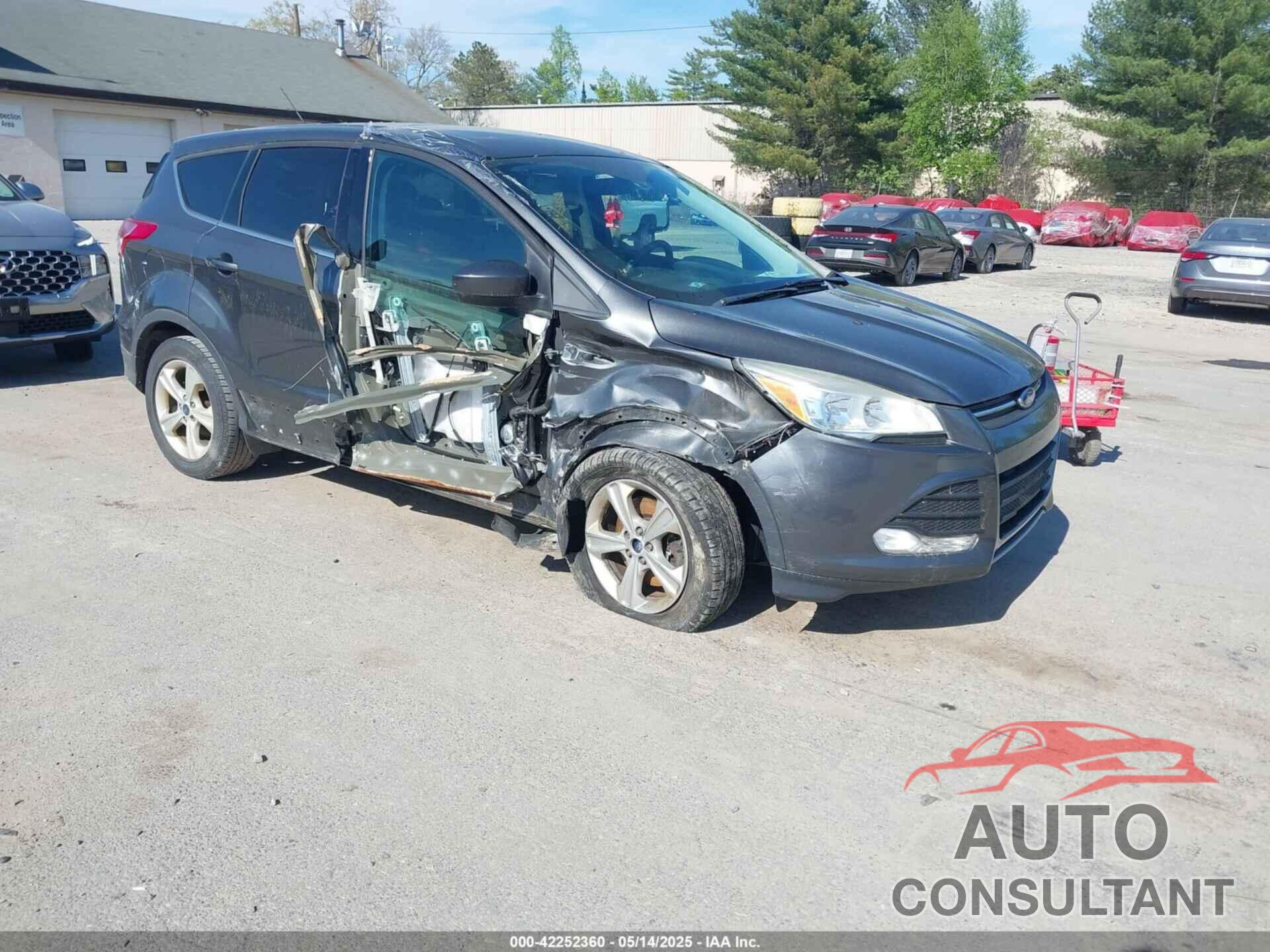 FORD ESCAPE 2015 - 1FMCU9GX5FUB67220