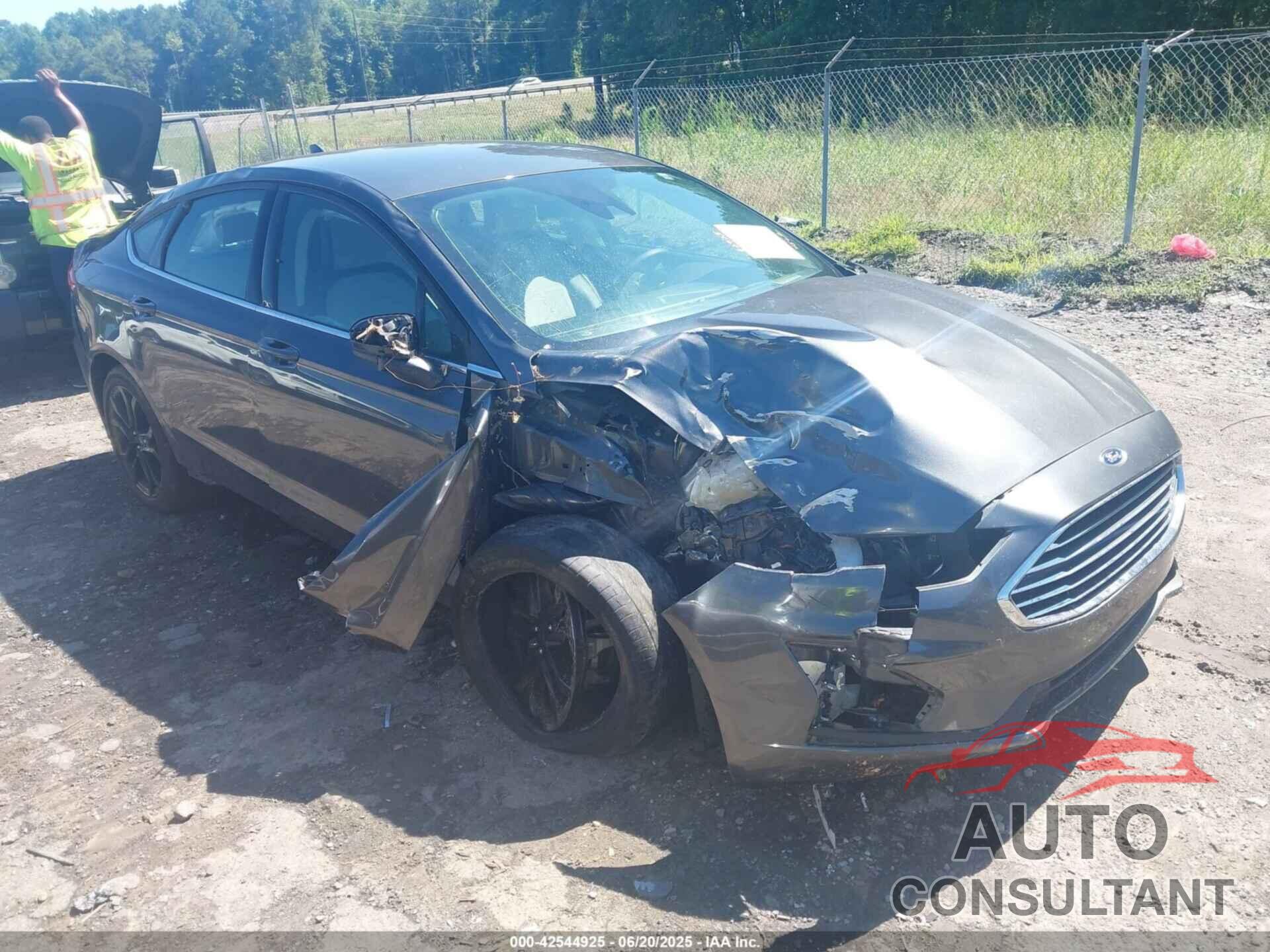 FORD FUSION 2019 - 3FA6P0HD3KR267218