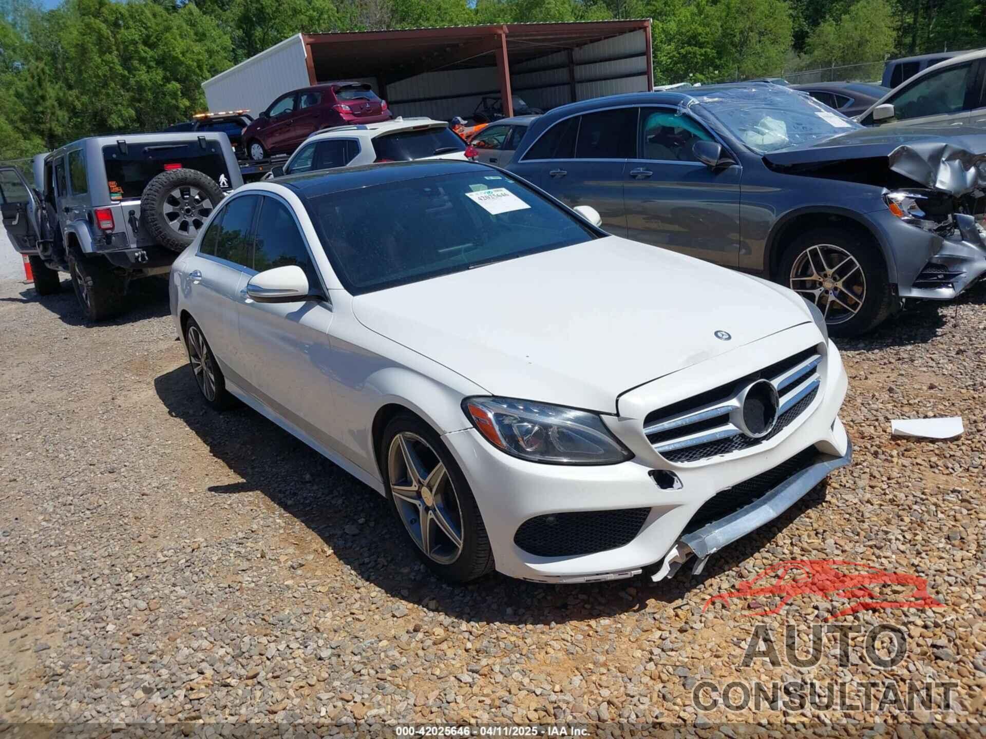 MERCEDES-BENZ C 300 2015 - 55SWF4JB2FU089272