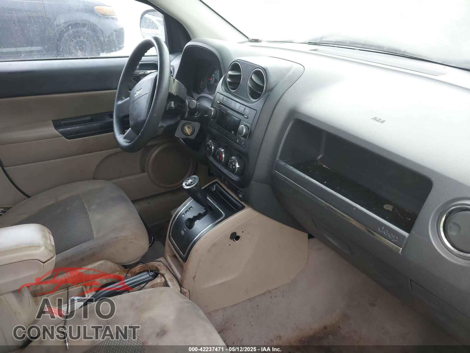 JEEP COMPASS 2010 - 1J4NT4FB8AD558082