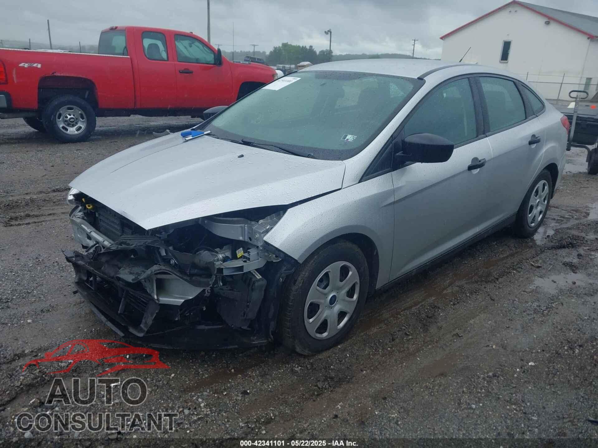FORD FOCUS 2018 - 1FADP3E23JL219579