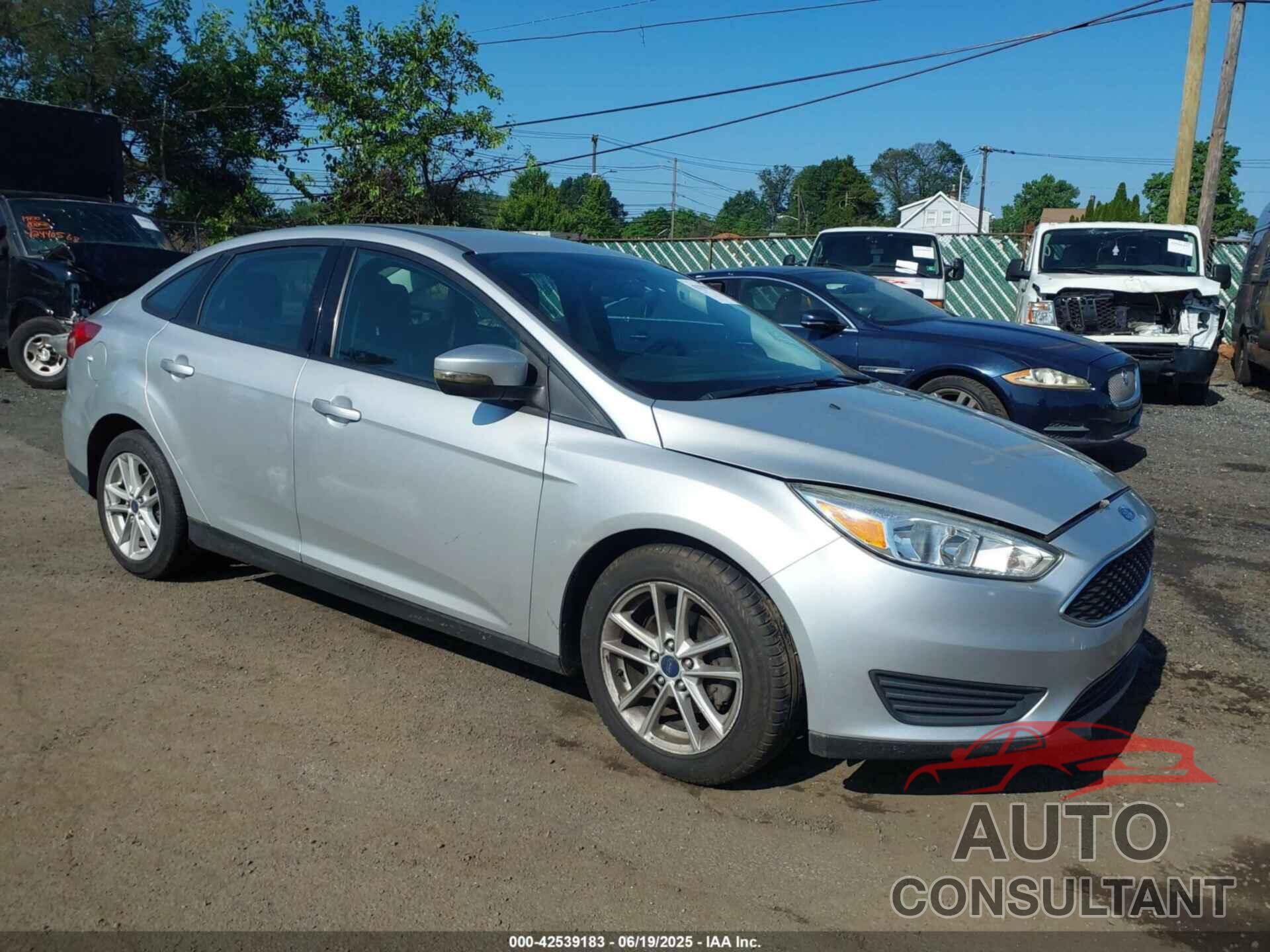 FORD FOCUS 2015 - 1FADP3F24FL301732