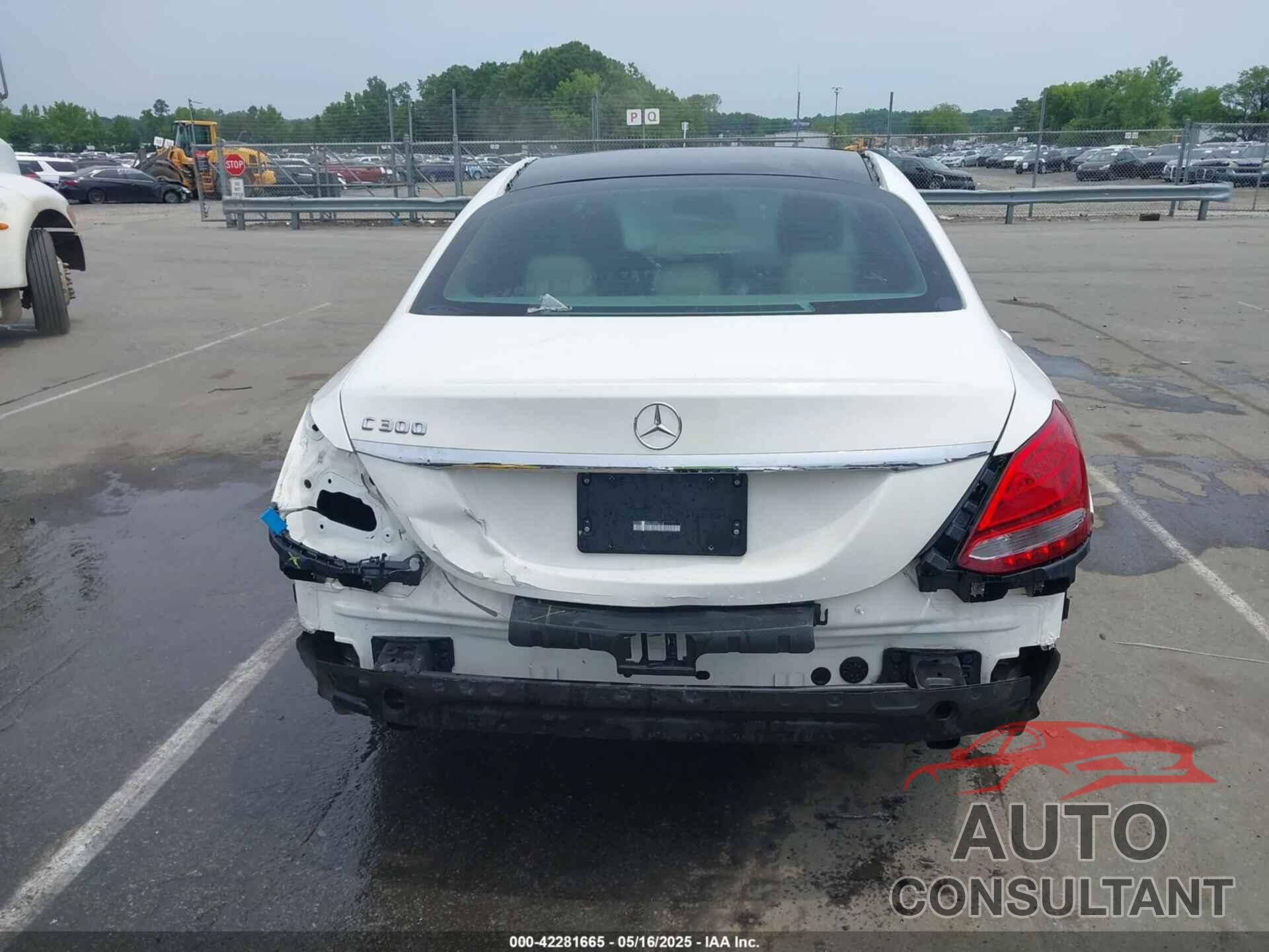 MERCEDES-BENZ C 300 2016 - 55SWF4JB8GU096616