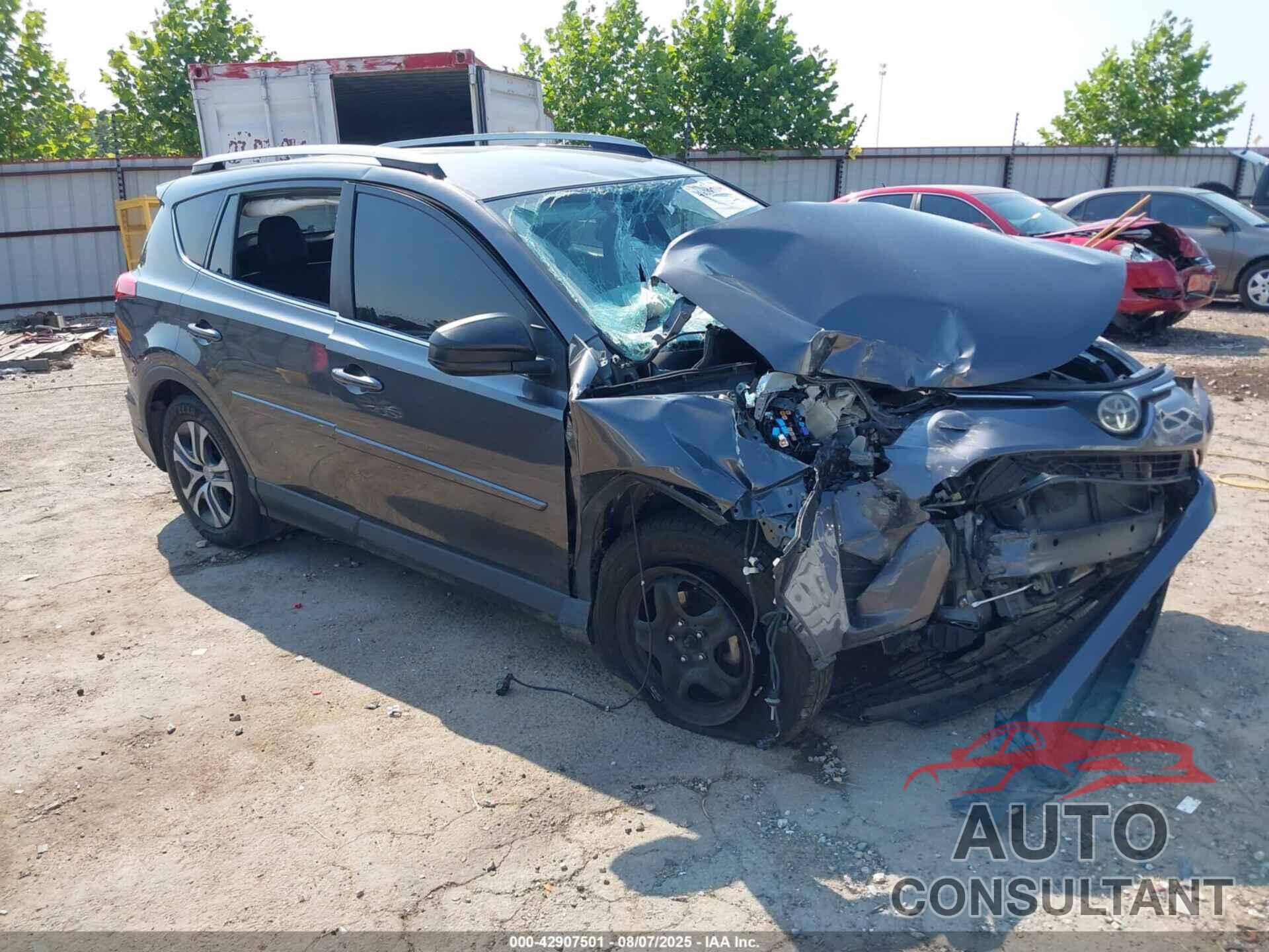 TOYOTA RAV4 2017 - JTMZFREV8HJ100836