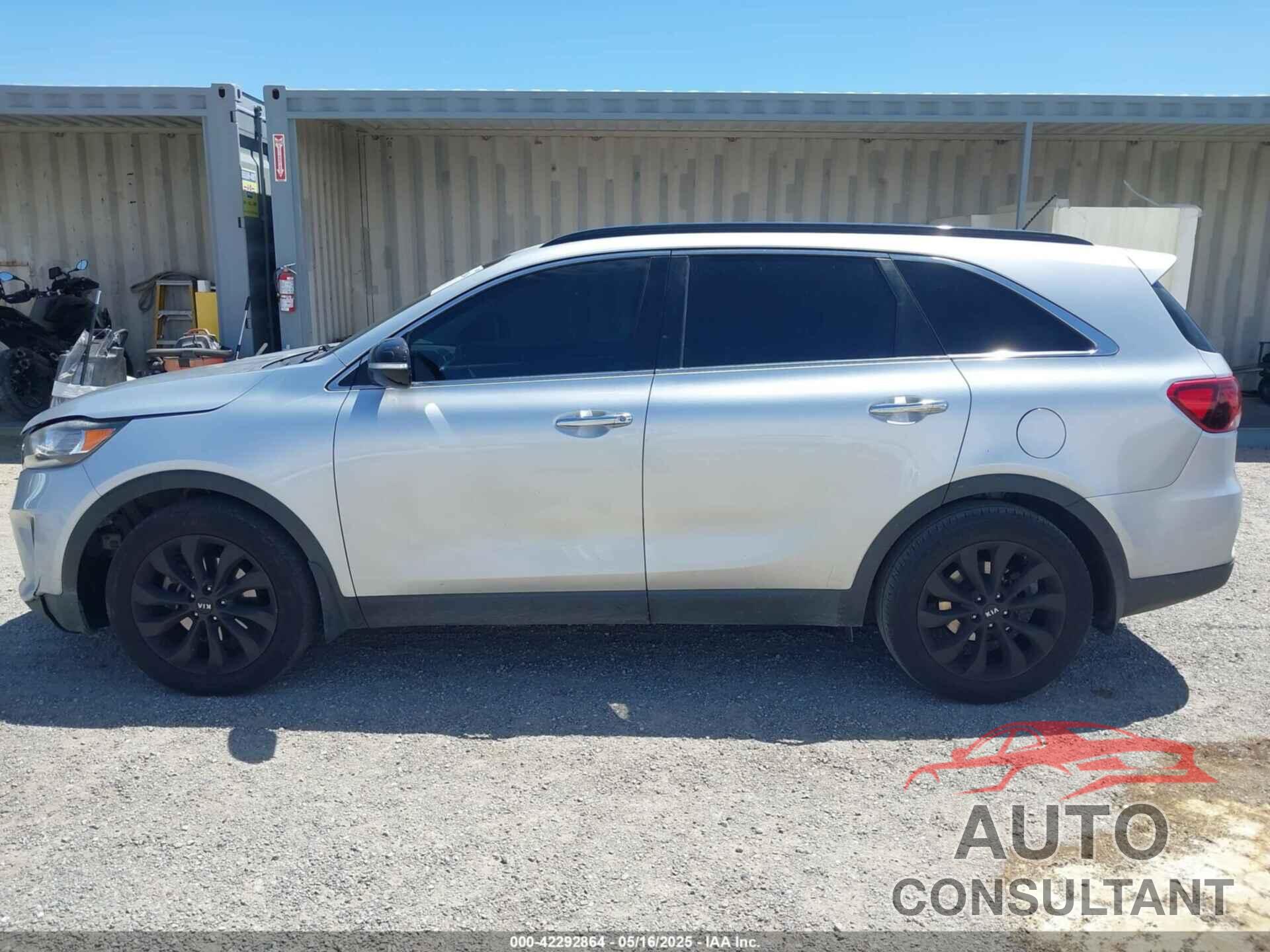 KIA SORENTO 2019 - 5XYPG4A51KG596857