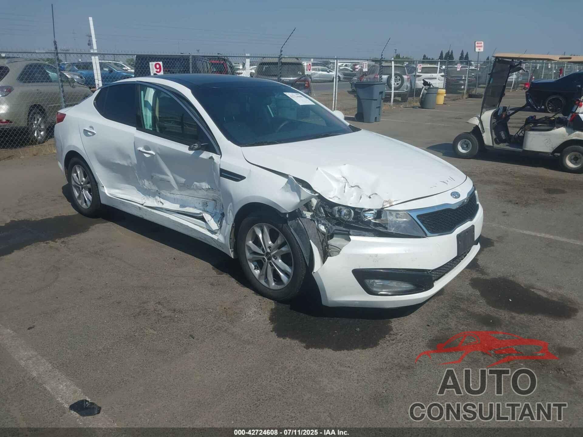 KIA OPTIMA 2011 - KNAGN4A79B5121437