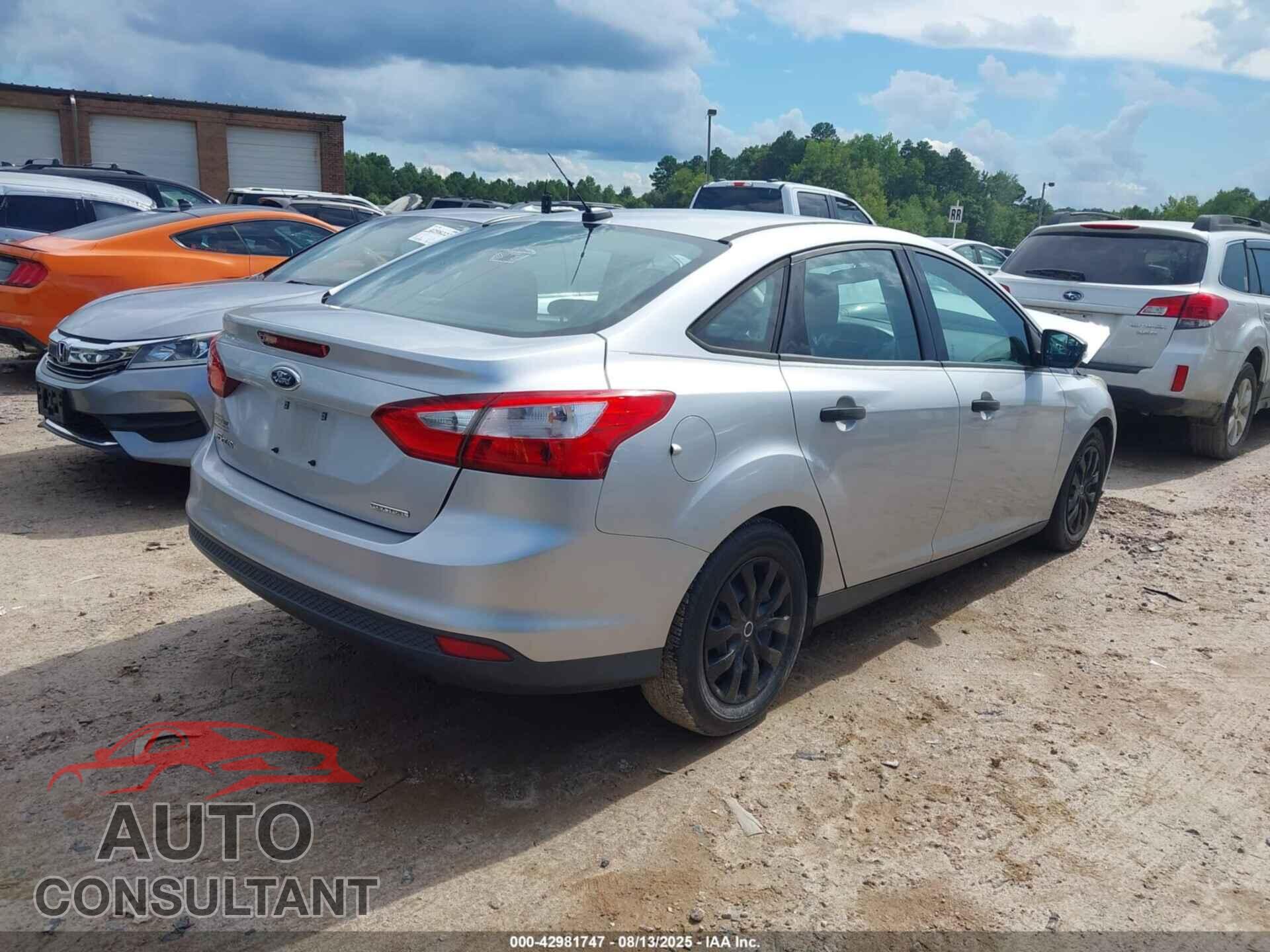 FORD FOCUS 2012 - 1FAHP3E26CL427007