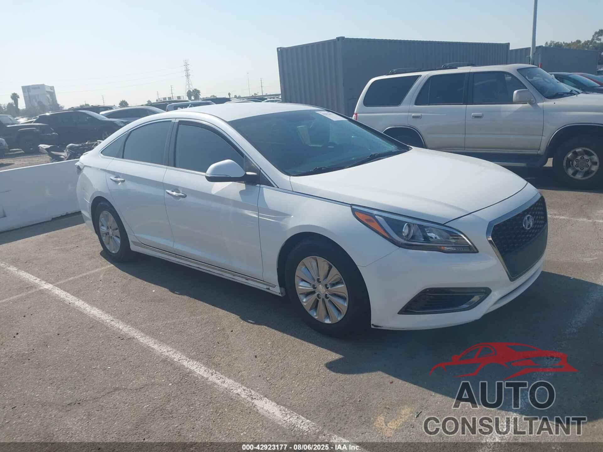 HYUNDAI SONATA HYBRID 2016 - KMHE24L10GA027453