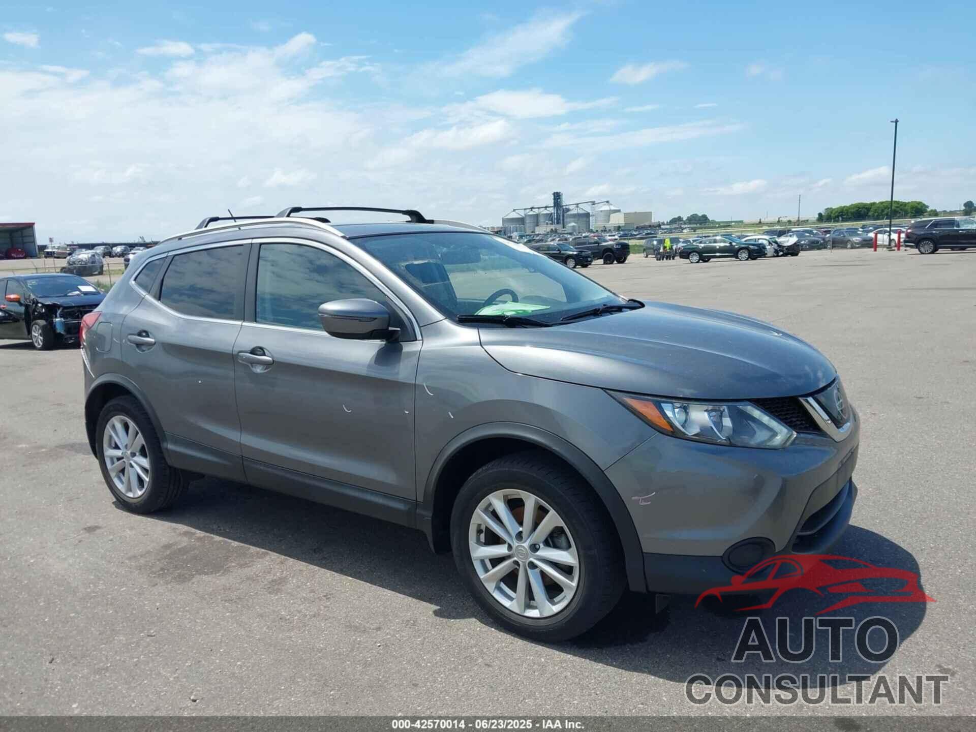 NISSAN ROGUE SPORT 2018 - JN1BJ1CR2JW293083