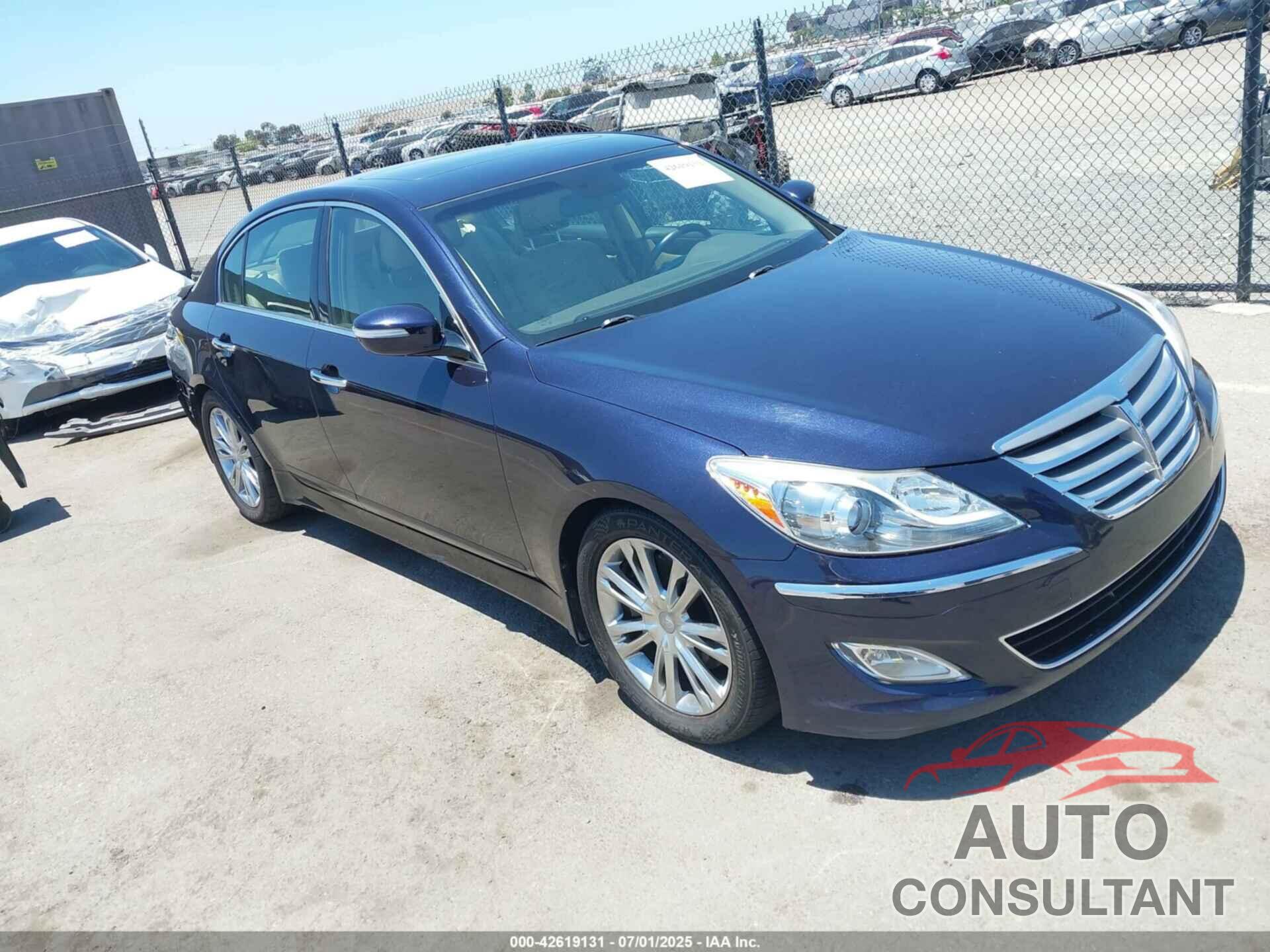 HYUNDAI GENESIS 2012 - KMHGC4DD0CU196511