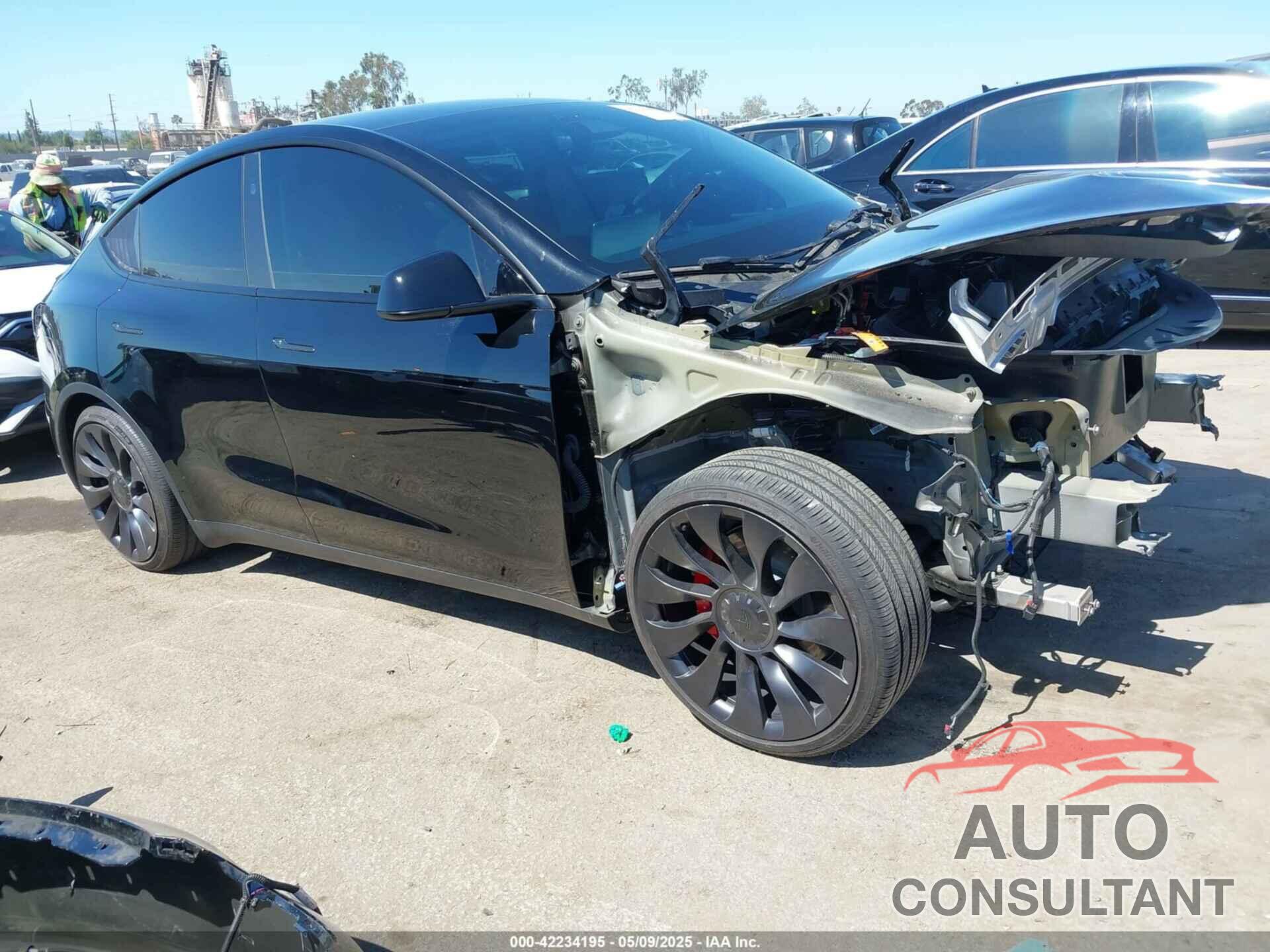 TESLA MODEL Y 2024 - 7SAYGDEF1RF049387