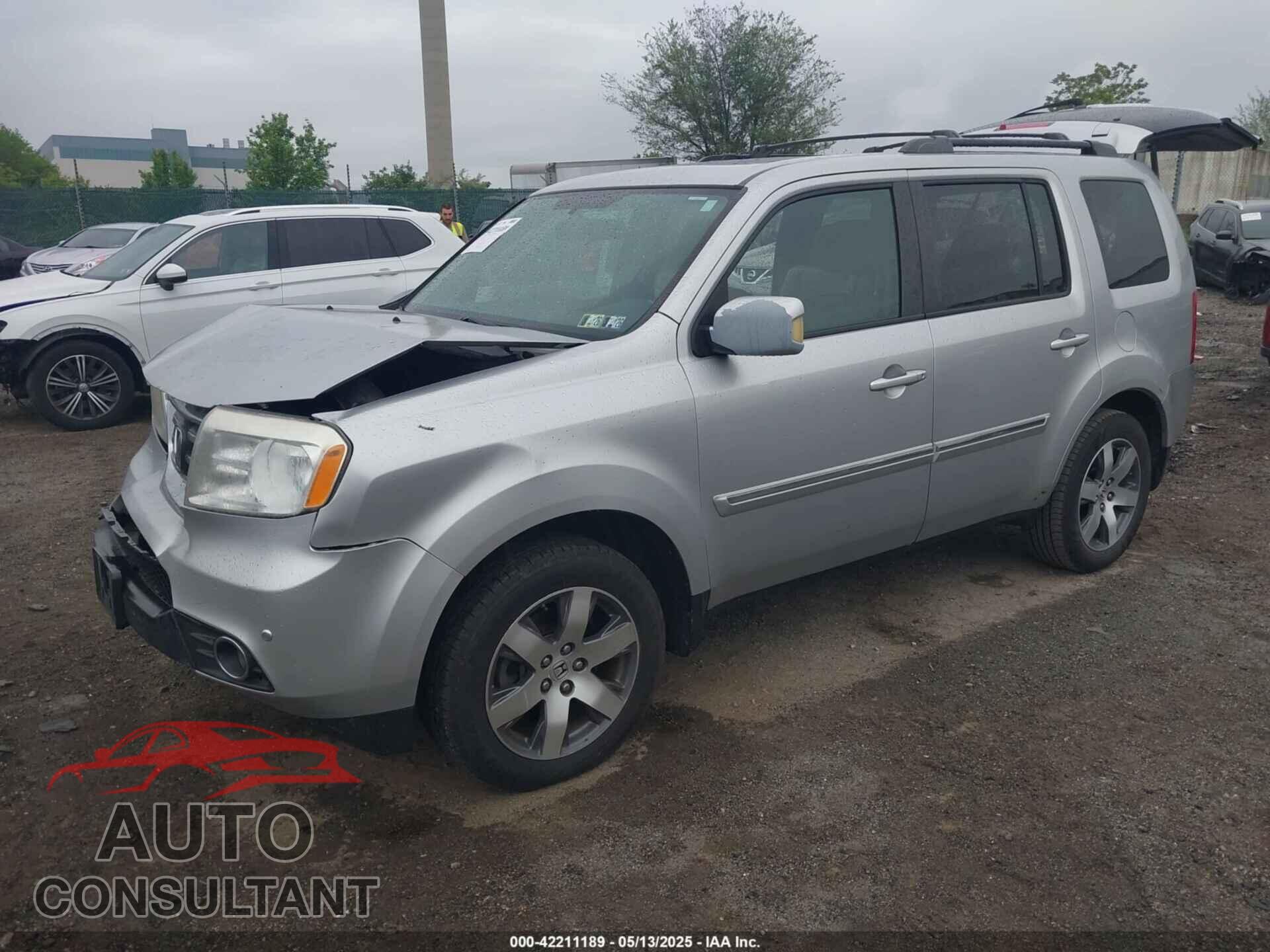 HONDA PILOT 2013 - 5FNYF4H96DB051005
