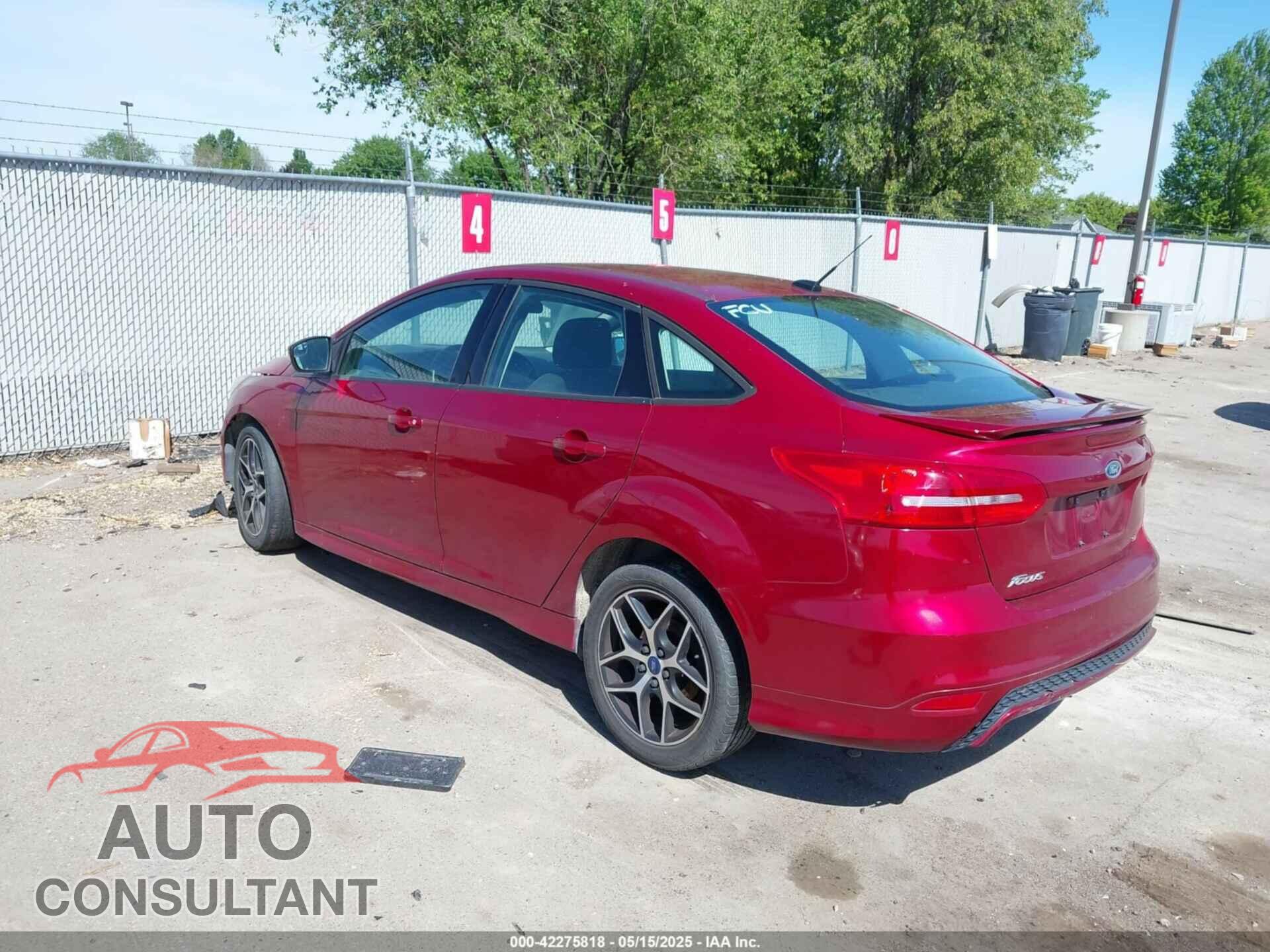 FORD FOCUS 2015 - 1FADP3F20FL256966