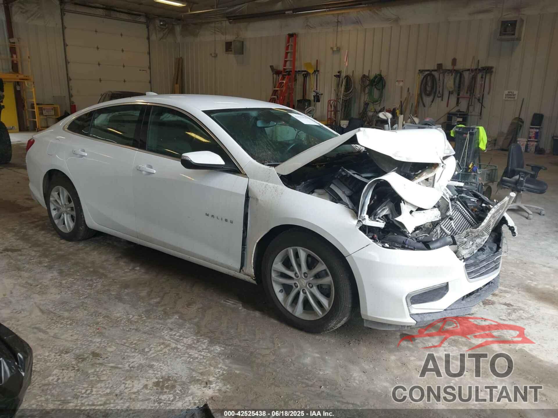 CHEVROLET MALIBU 2017 - 1G1ZE5ST2HF165322