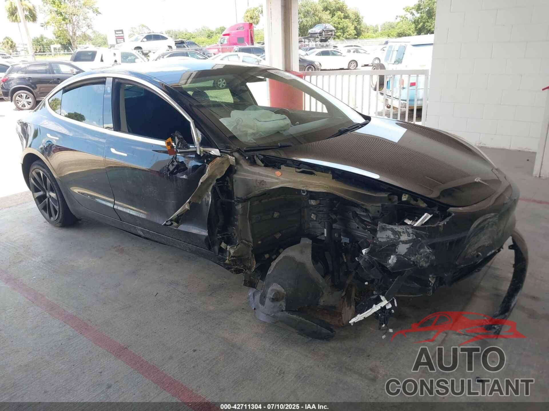 TESLA MODEL 3 2019 - 5YJ3E1EB3KF451765