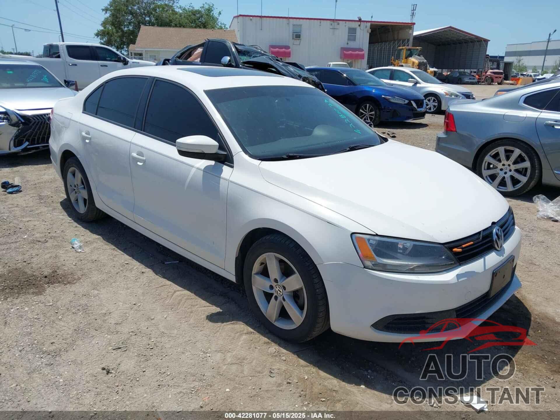 VOLKSWAGEN JETTA 2012 - 3VWLL7AJ5CM417536
