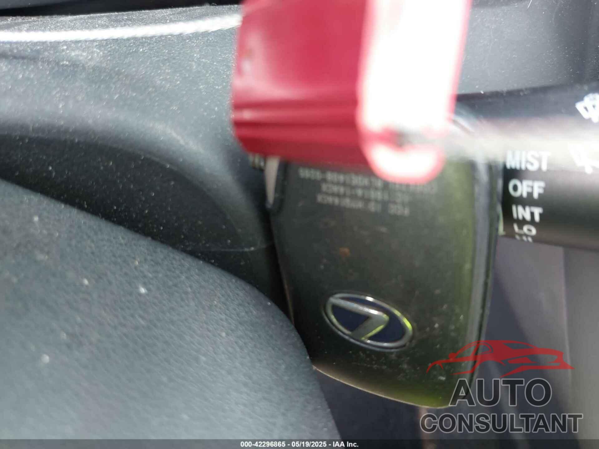 LEXUS CT 200H 2012 - JTHKD5BHXC2065846