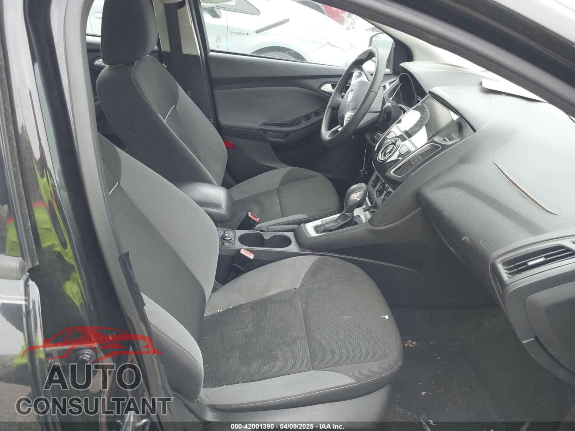 FORD FOCUS 2012 - 1FAHP3F27CL413079