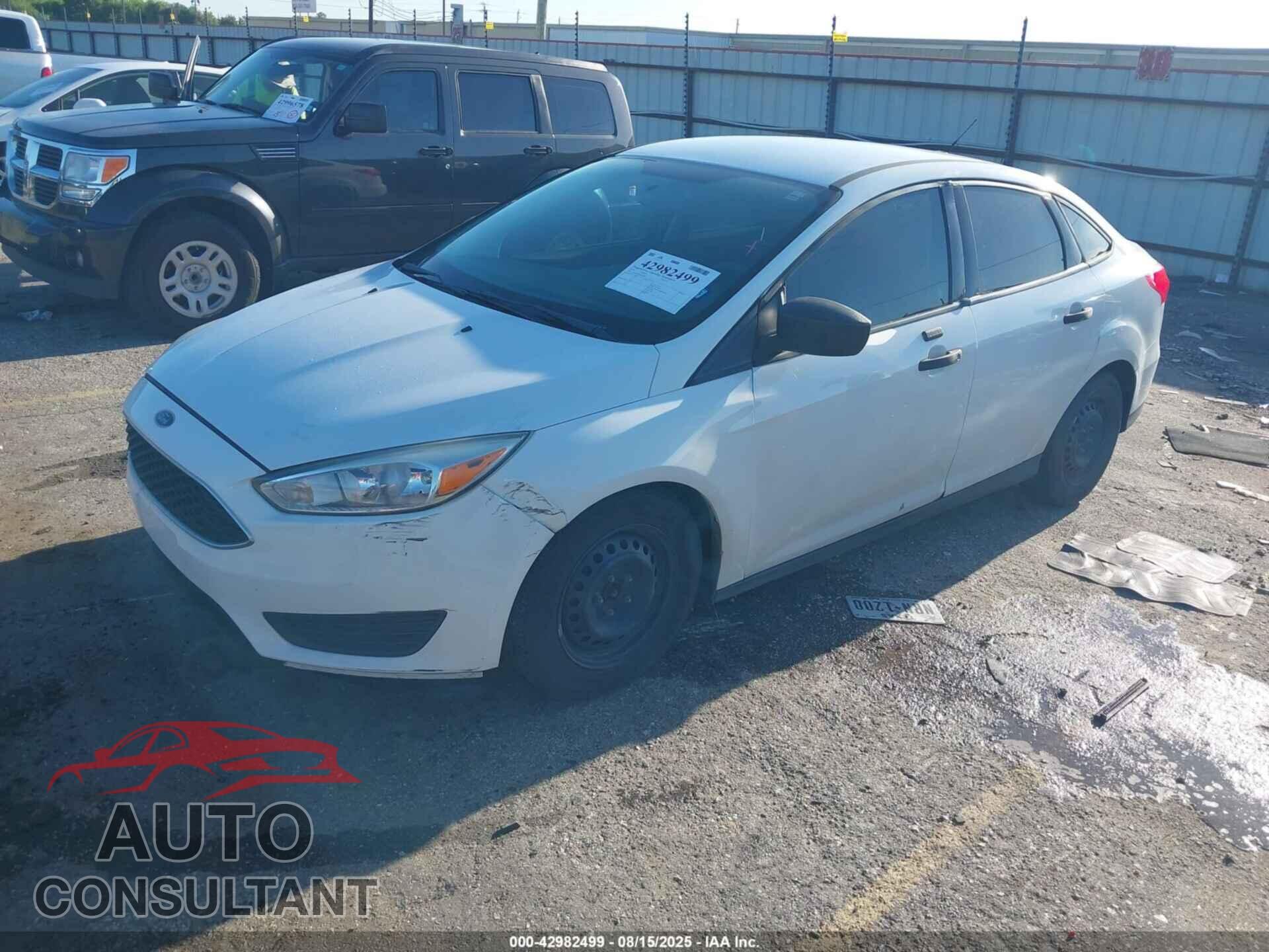 FORD FOCUS 2016 - 1FADP3E28GL393768