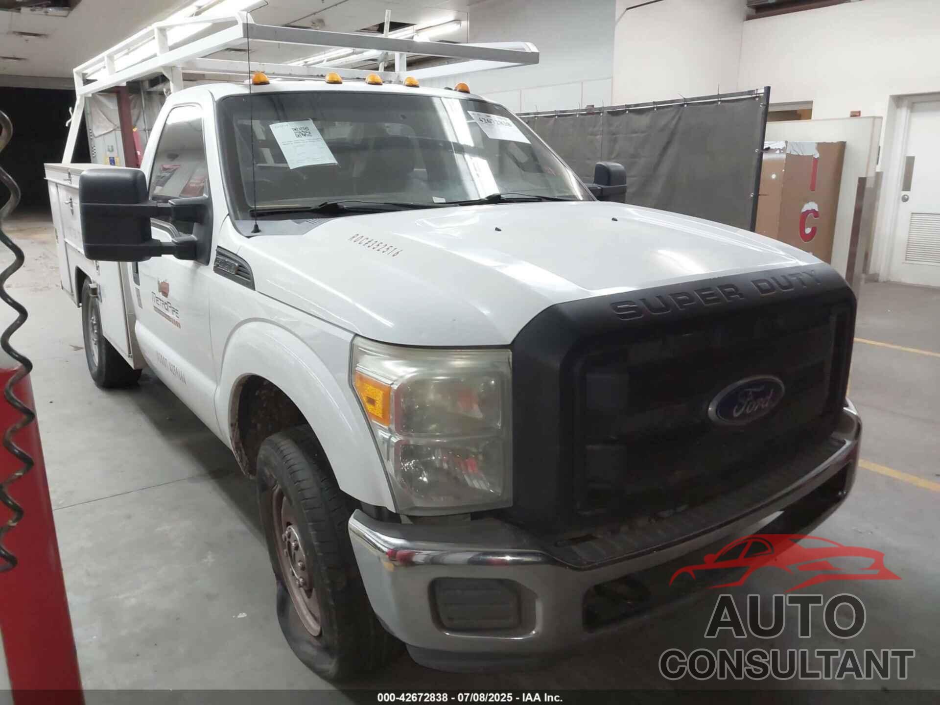 FORD F-350 CHASSIS 2011 - 1FDRF3E67BEA16198