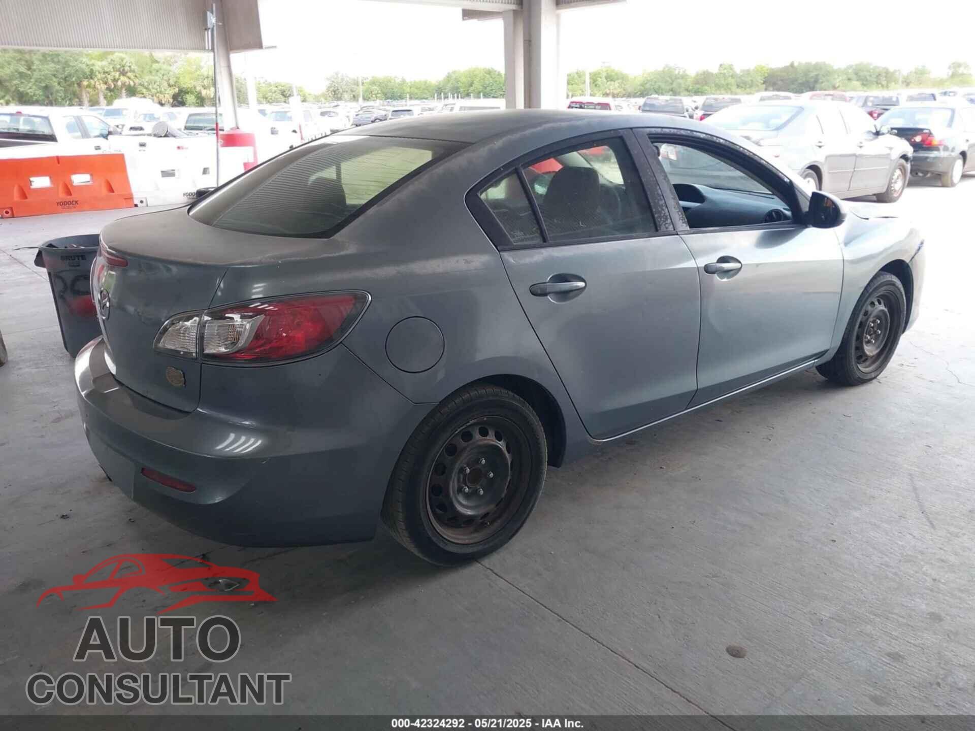 MAZDA MAZDA3 2012 - JM1BL1UF8C1521096