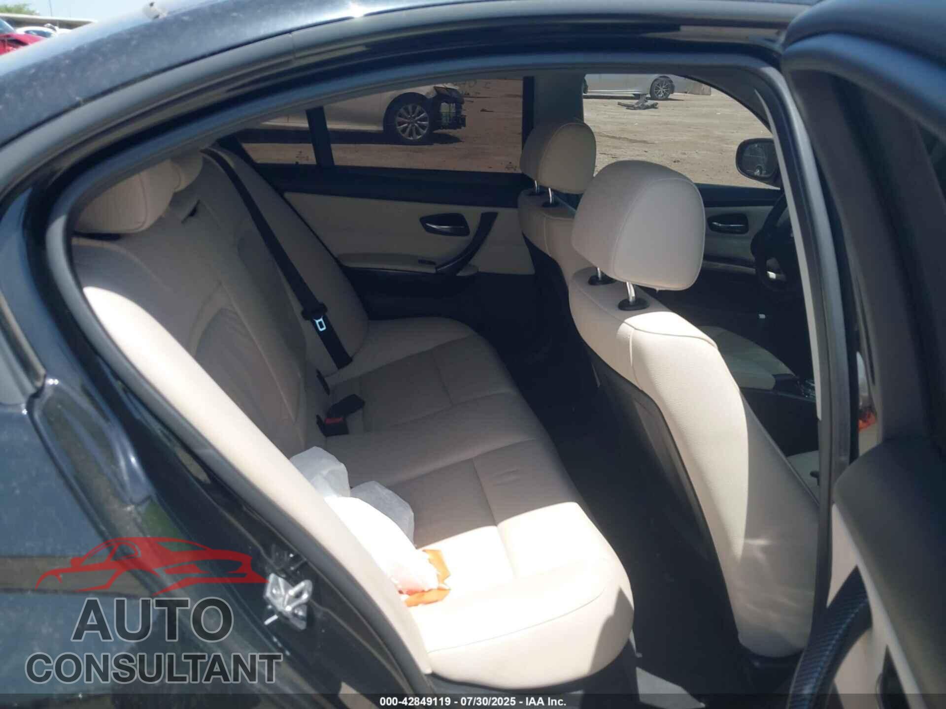 BMW 328I 2011 - WBAPH7C54BE677014