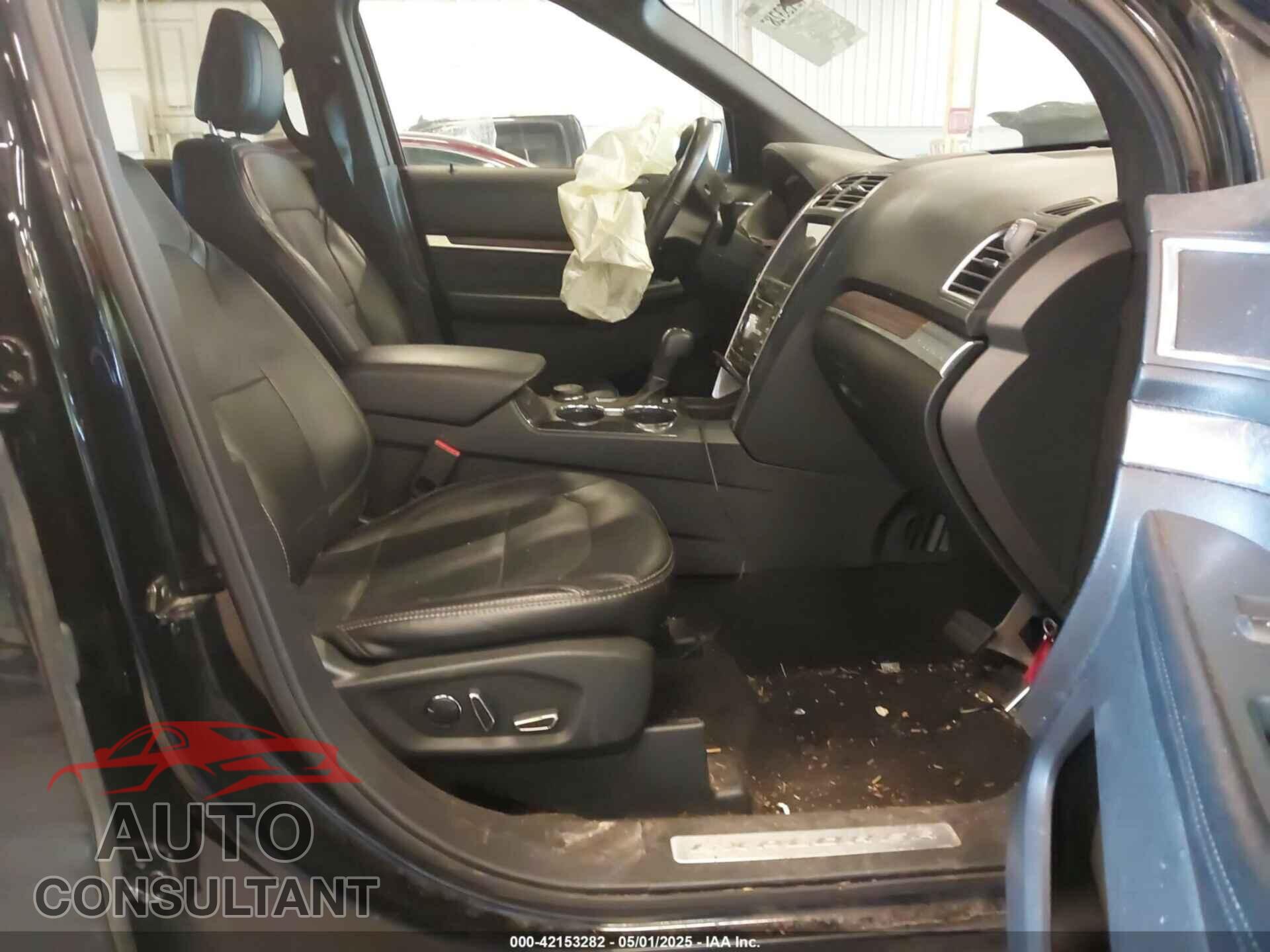 FORD EXPLORER 2018 - 1FM5K8F89JGB33176