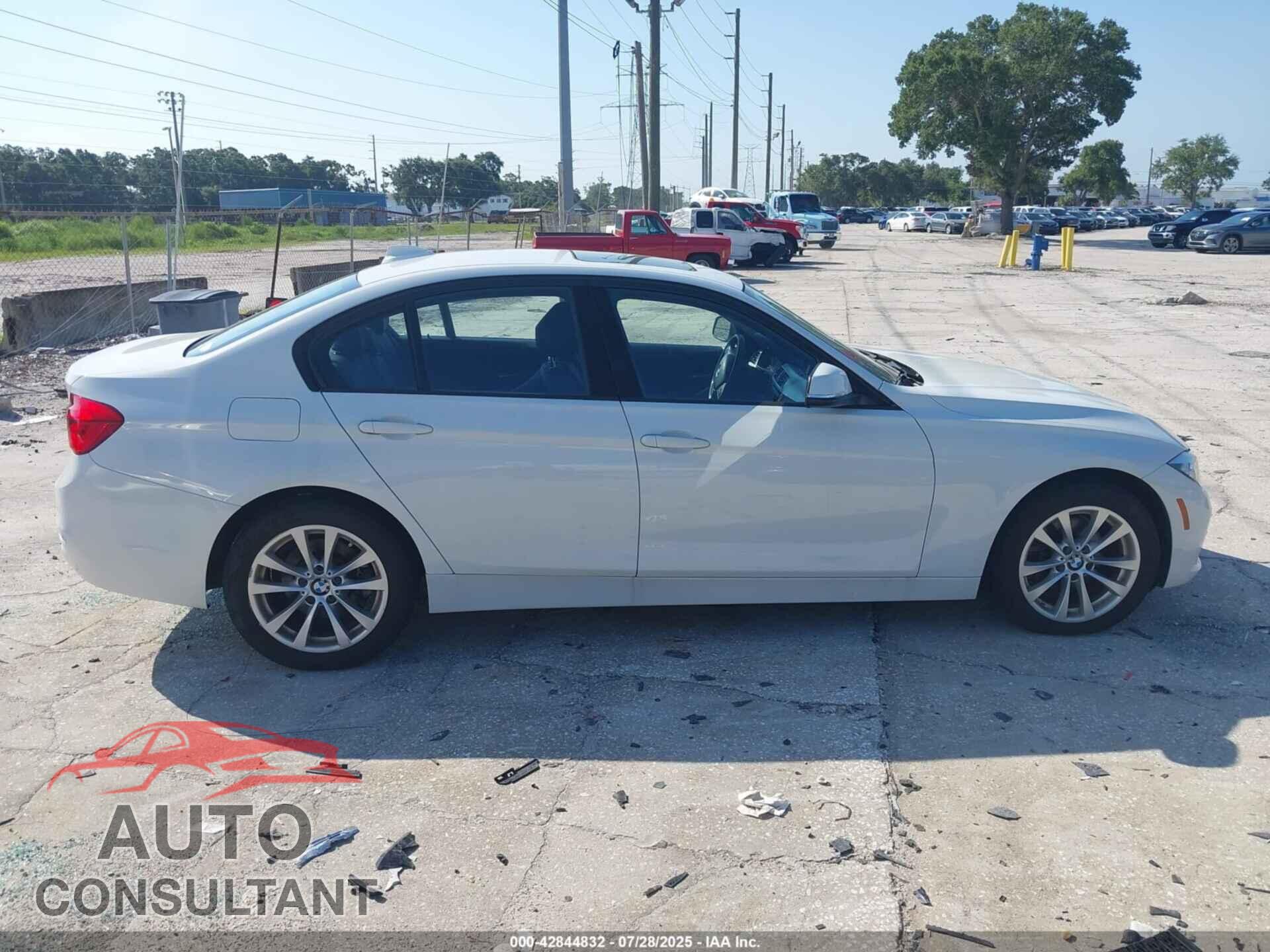 BMW 320I 2016 - WBA8E5G5XGNU20281