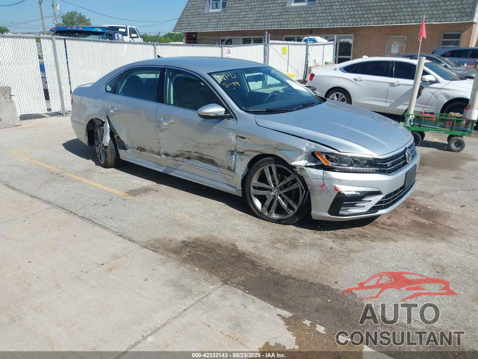 VOLKSWAGEN PASSAT 2017 - 1VWDT7A38HC082867