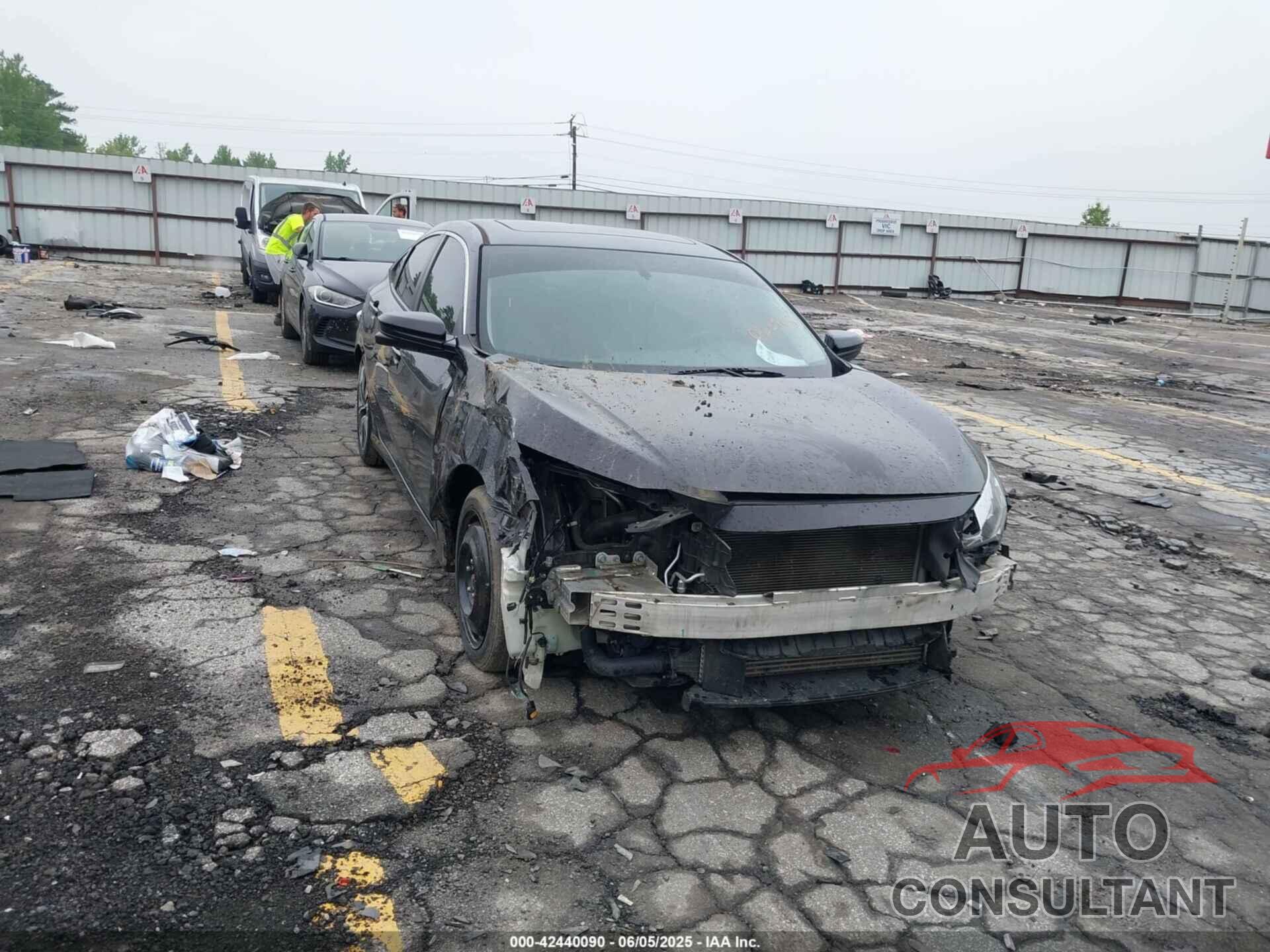 HONDA CIVIC 2018 - JHMFC1F77JX022905