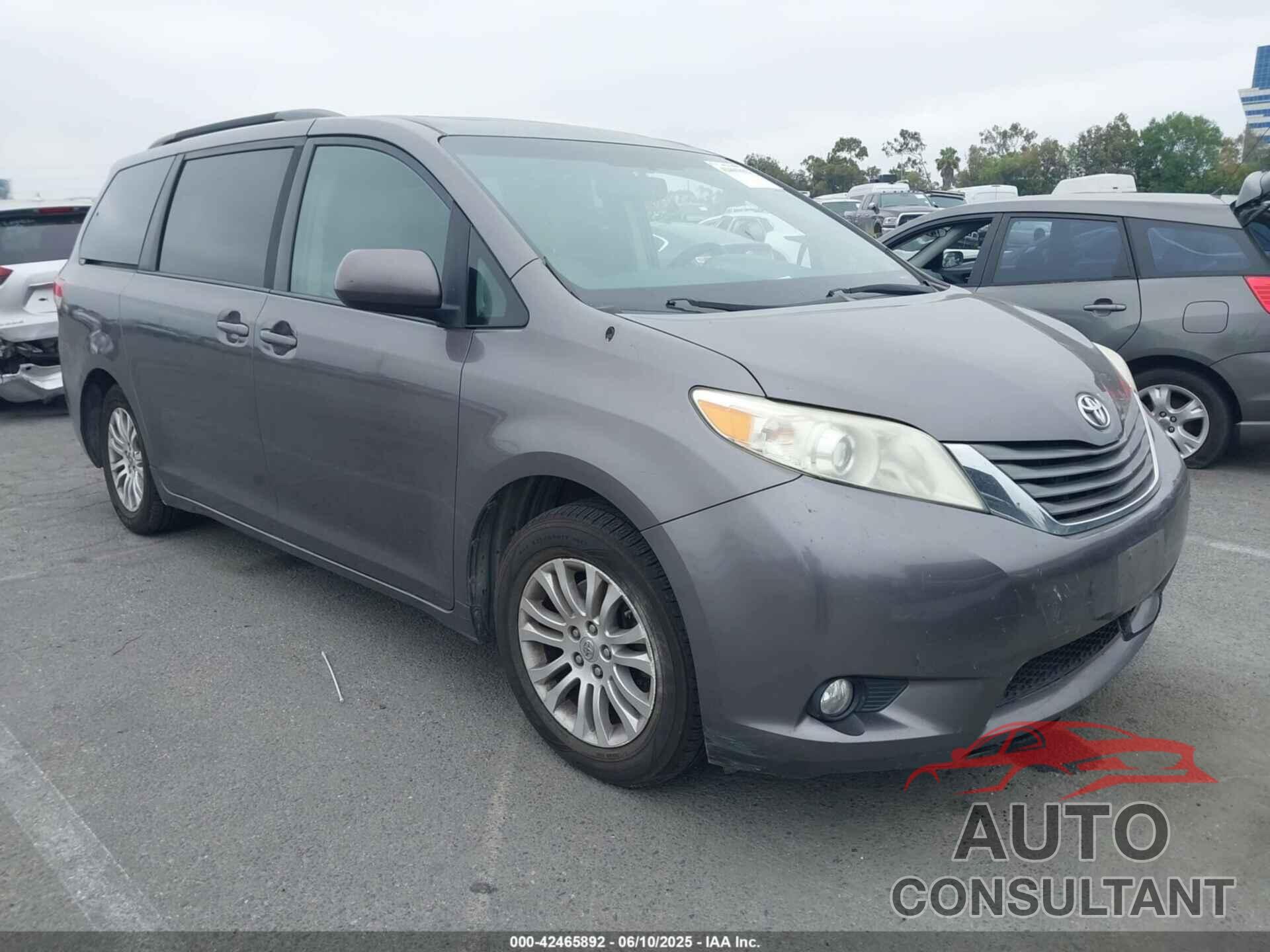 TOYOTA SIENNA 2014 - 5TDYK3DC6ES469973