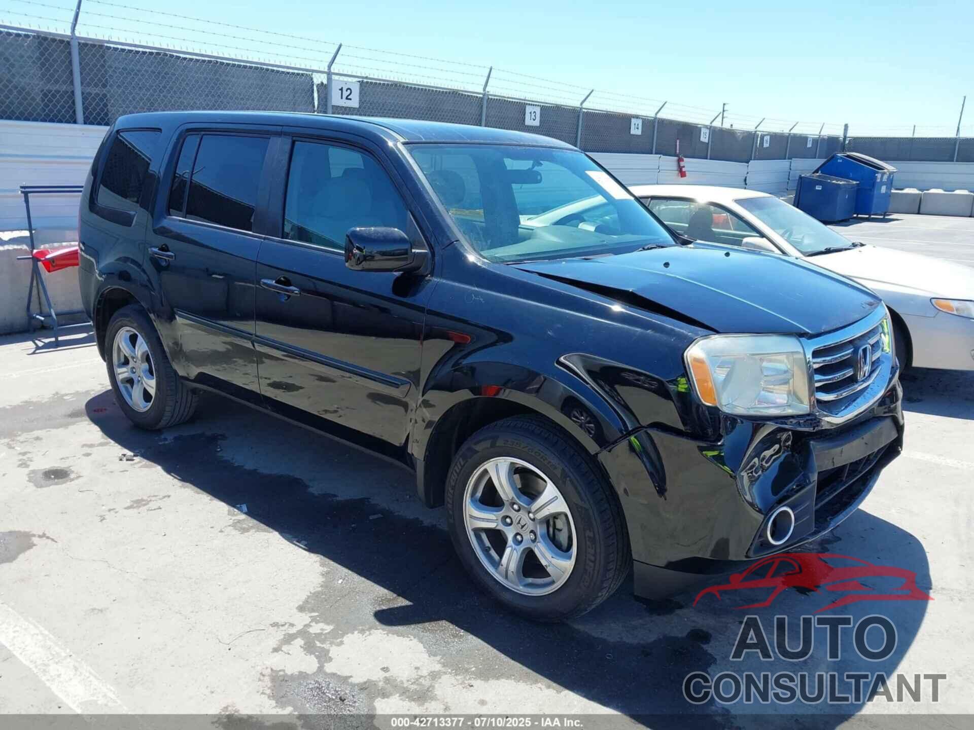 HONDA PILOT 2013 - 5FNYF3H47DB033241