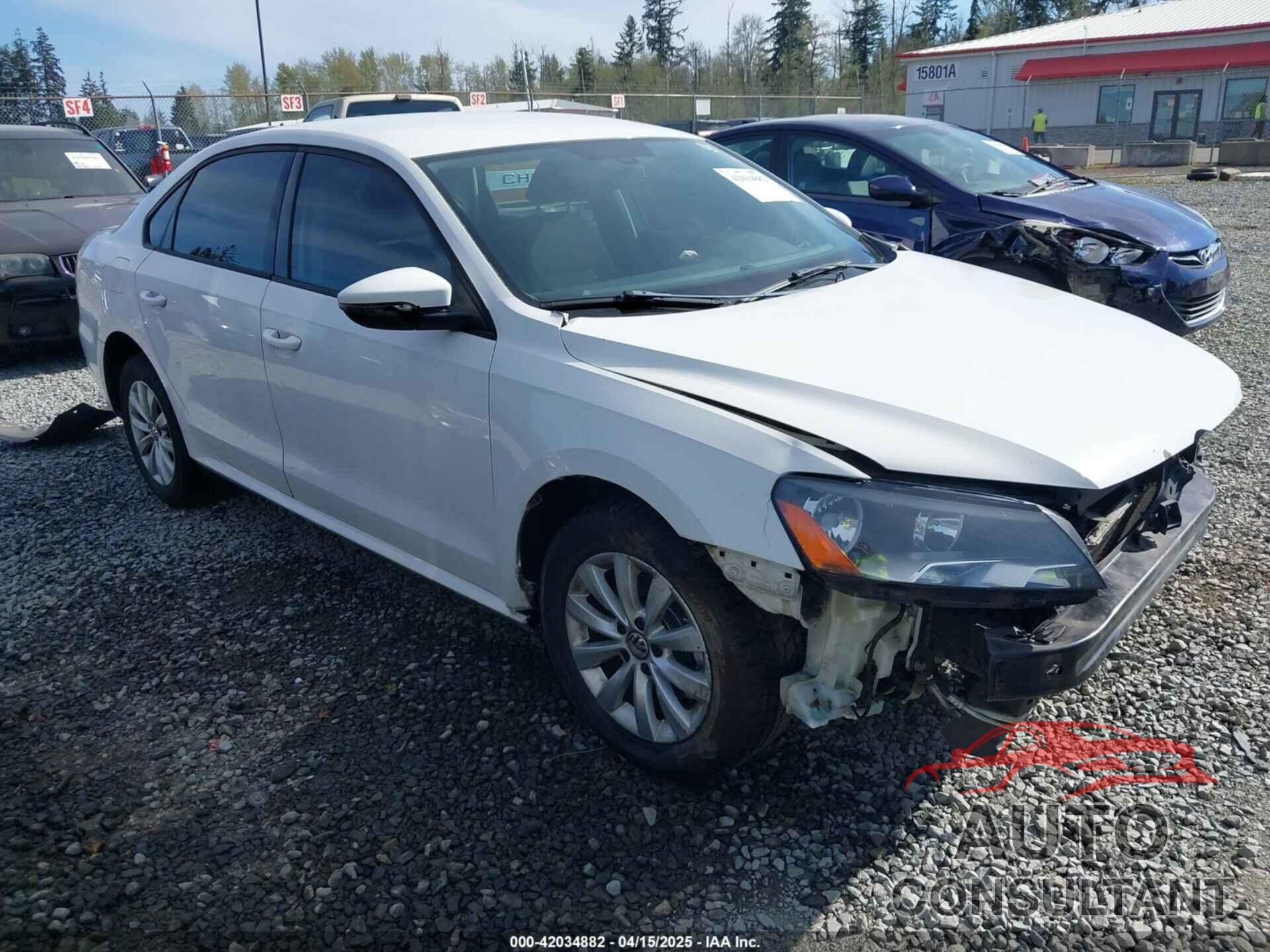 VOLKSWAGEN PASSAT 2012 - 1VWAH7A33CC020242